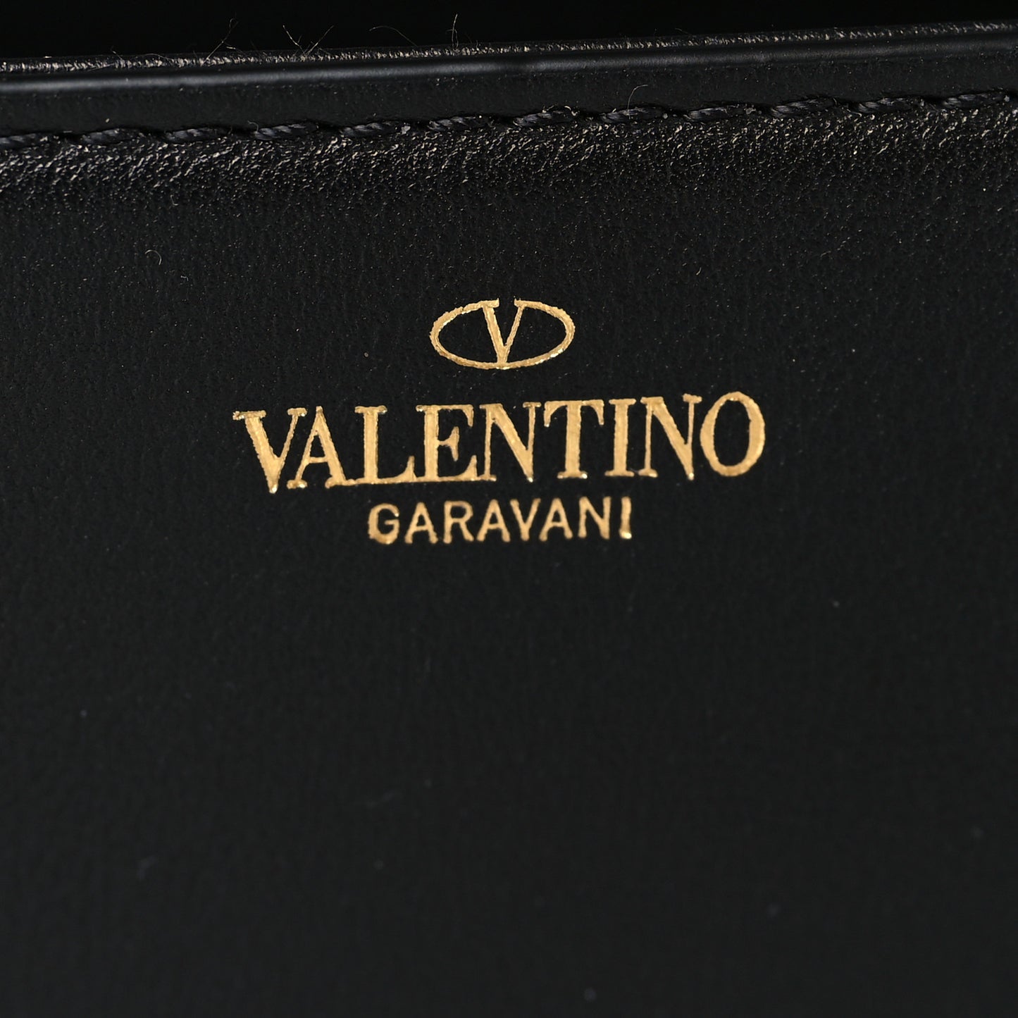 Calfskin Vlogo Loco Shoulder Bag Black