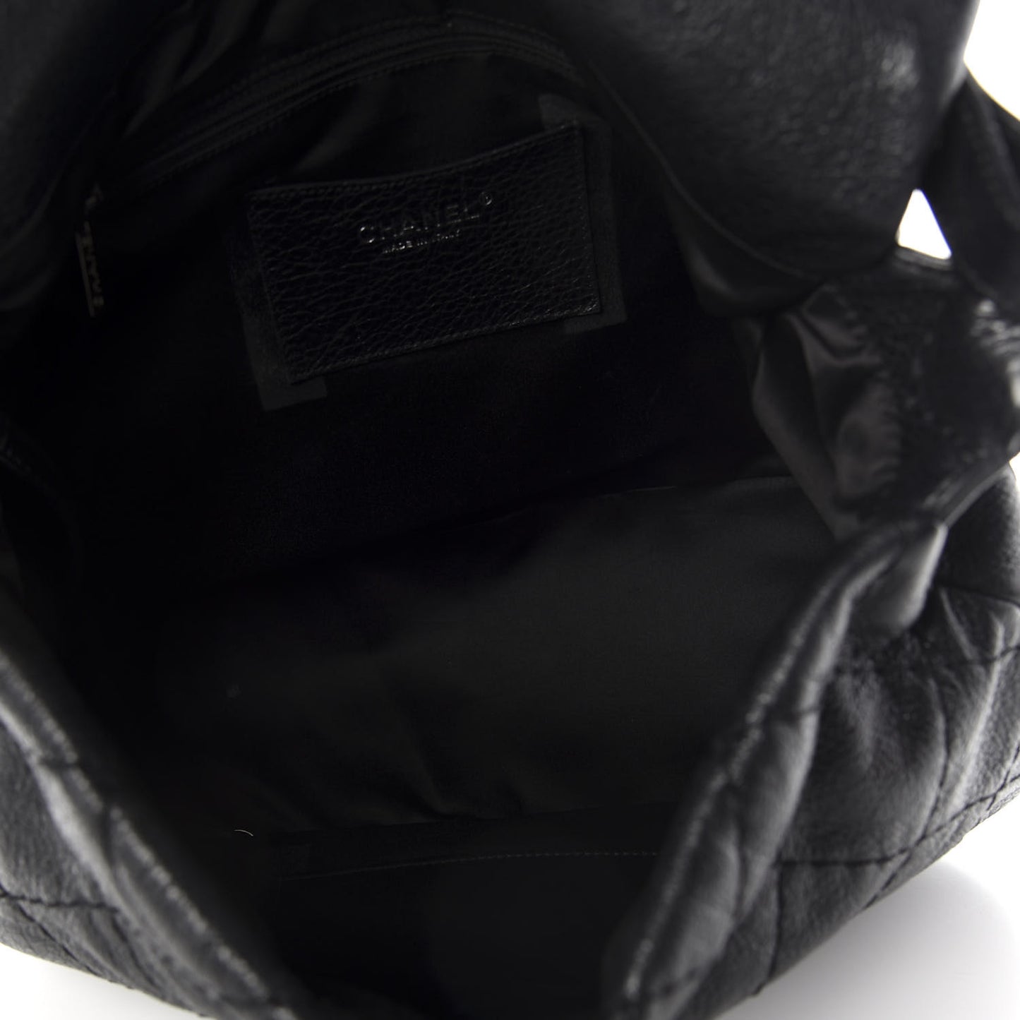 Glazed Calfskin XL On The Road Flap Black