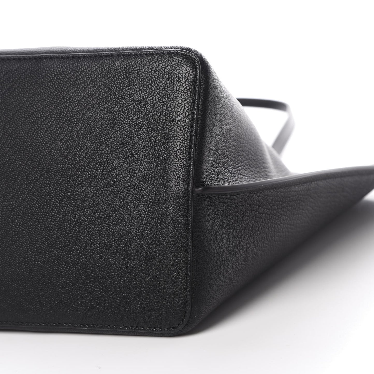 Calfskin Large Vlogo Tote Black