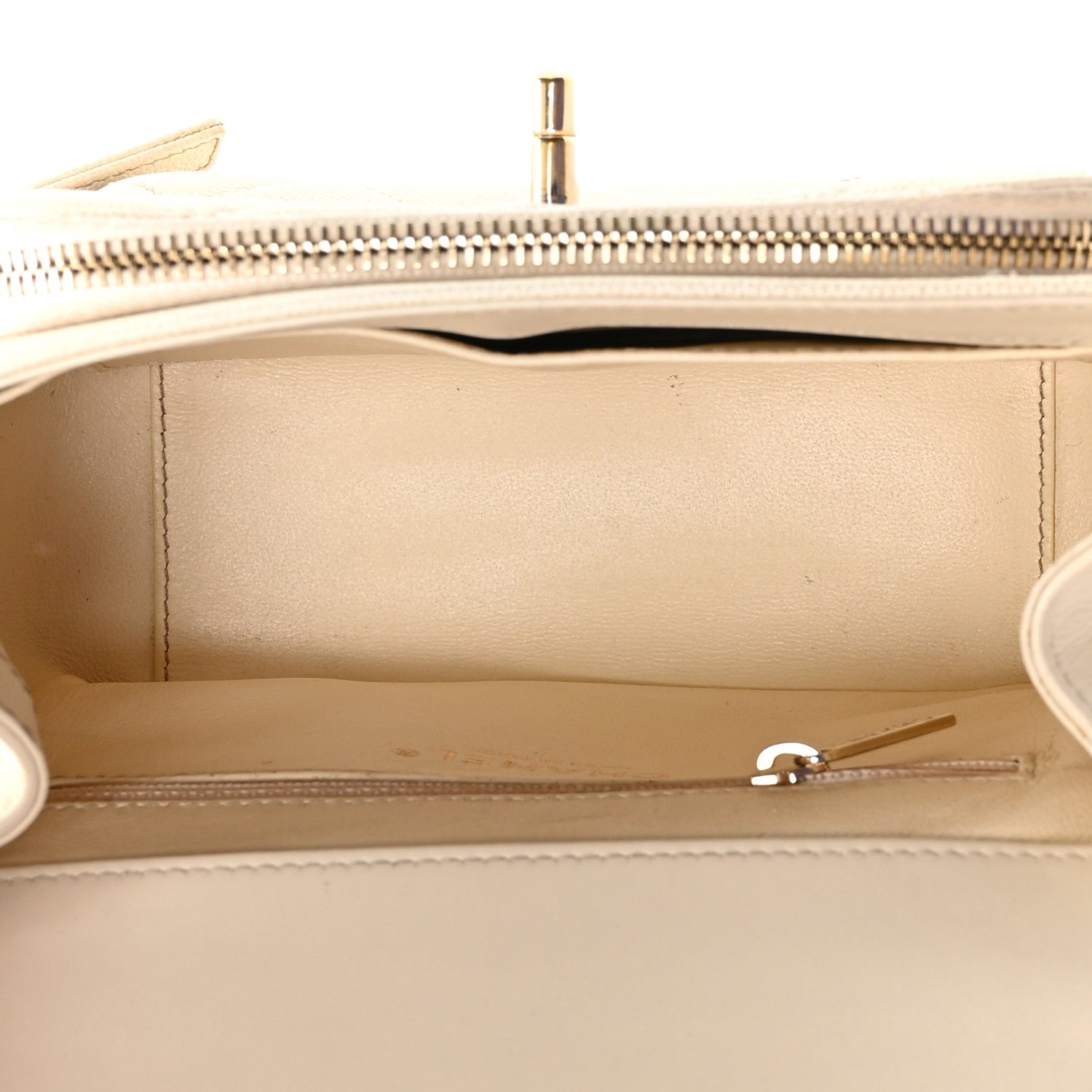 Chanel Caviar Quilted Small Business Affinity Flap White 4 of 9