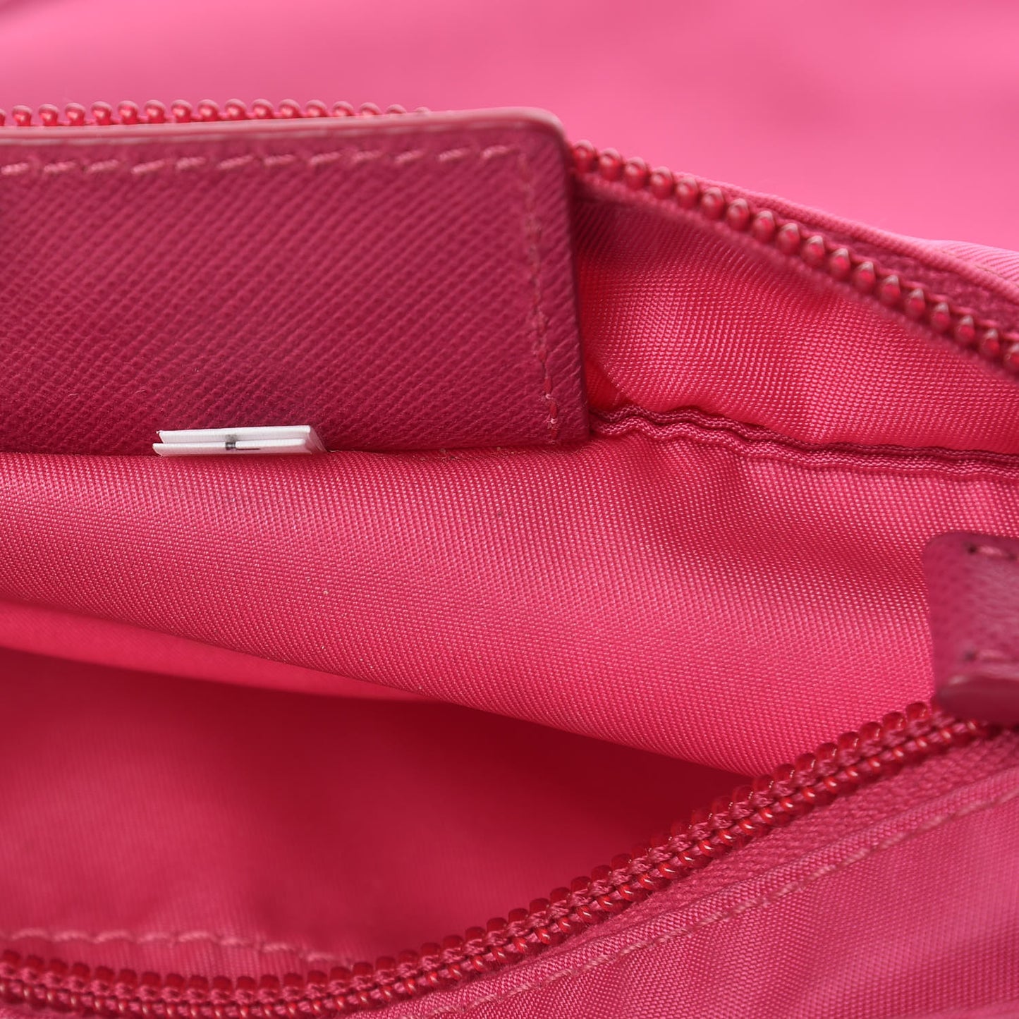 Nylon Vela Flat Messenger Bag Fuxia