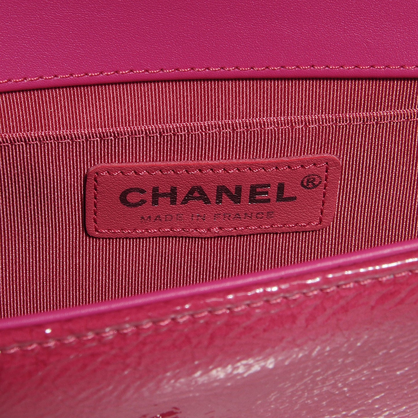 Patent Tweed Medium Boy Flap Fuchsia
