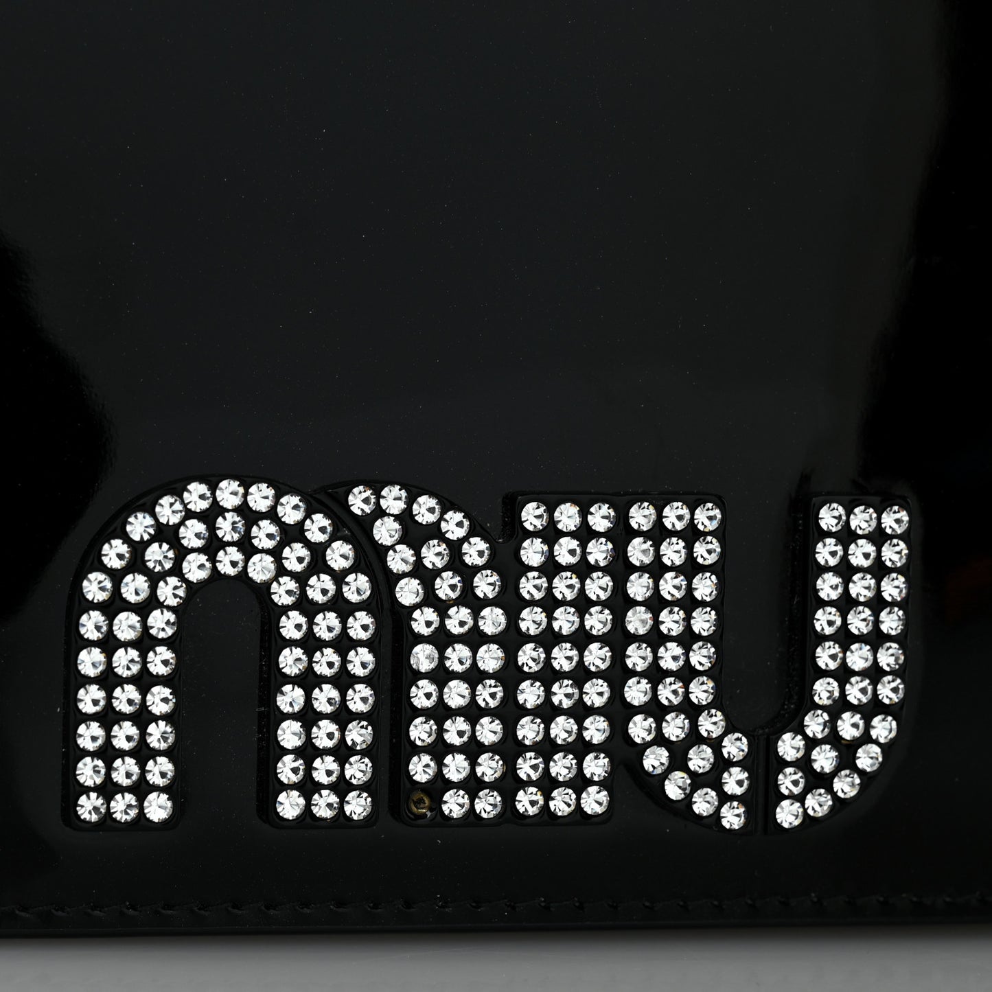 Vernice Crystal Wallet On Chain Black