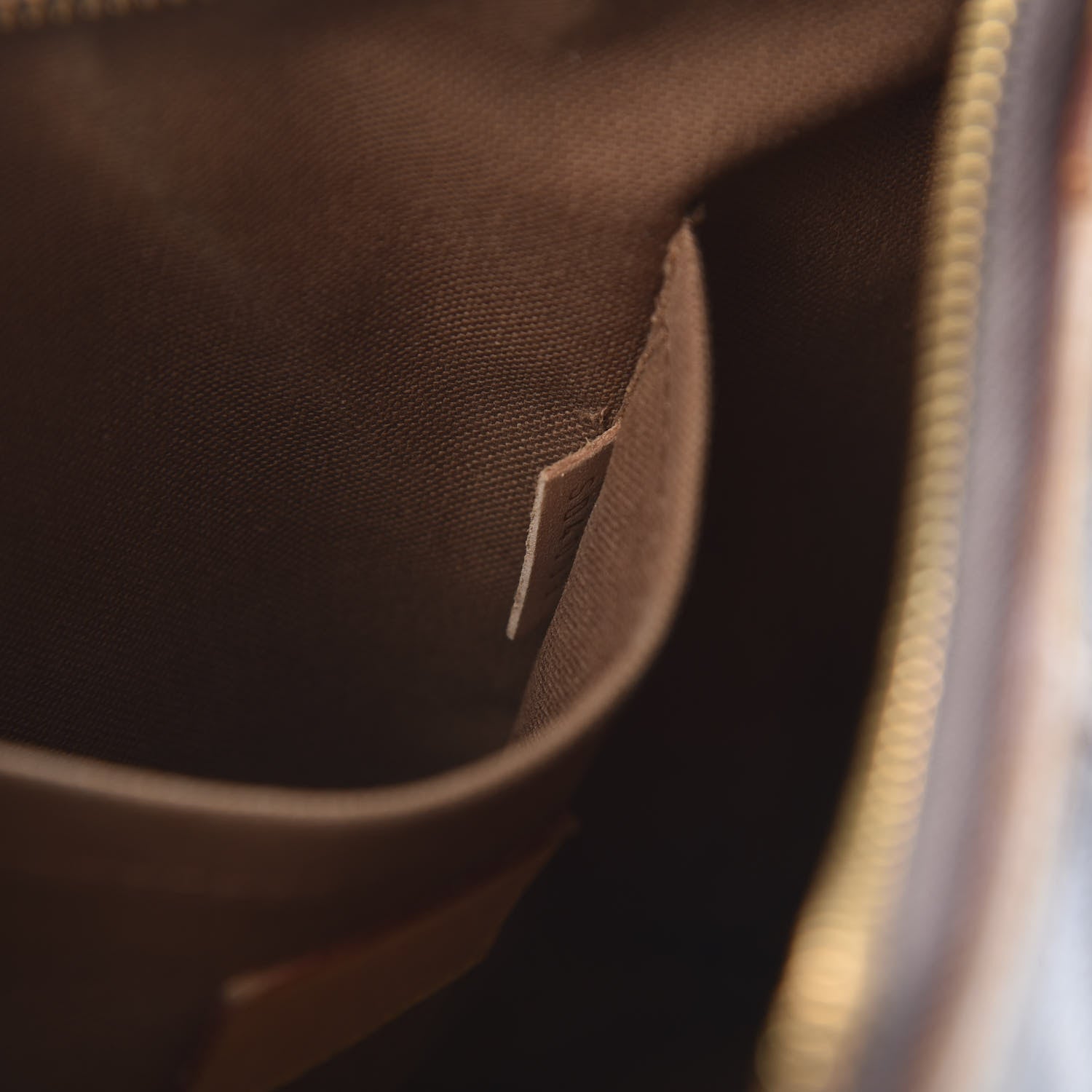 Louis Vuitton Monogram Thames PM 7 of 15