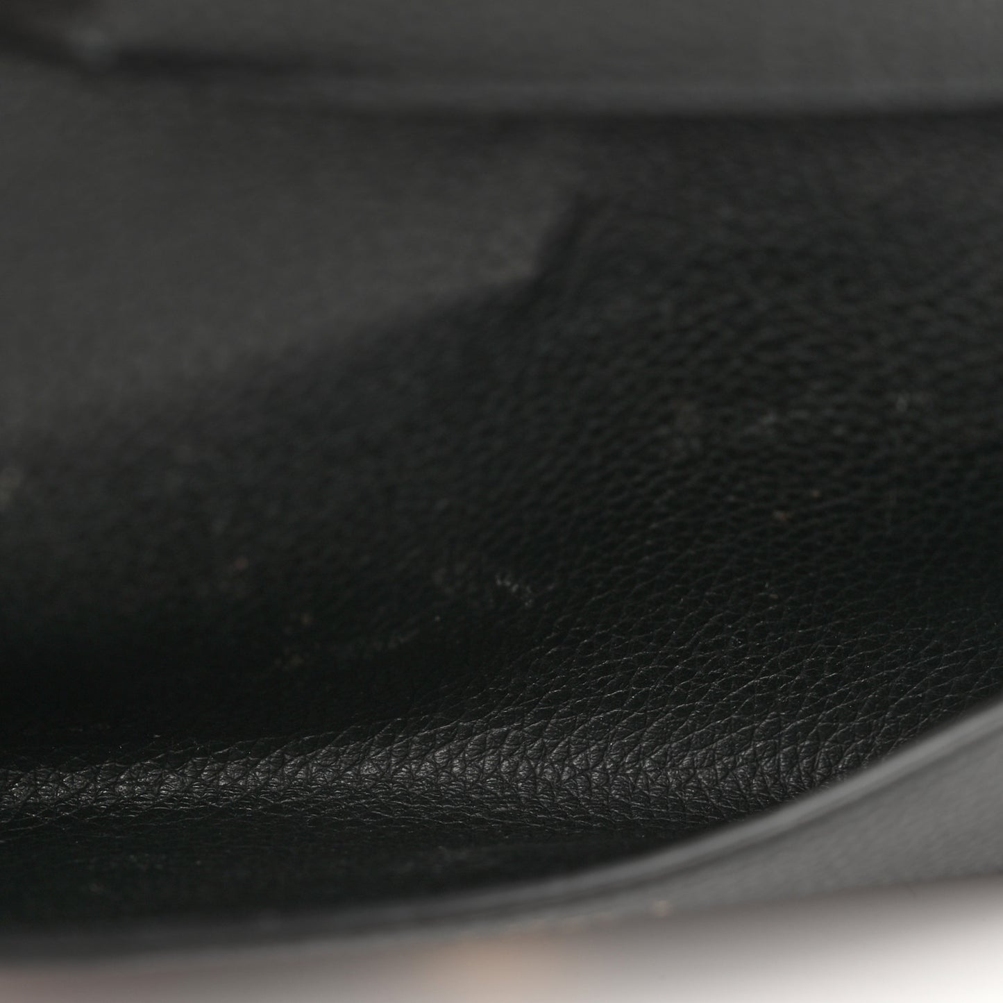 Calfskin City Wallet On Chain Black