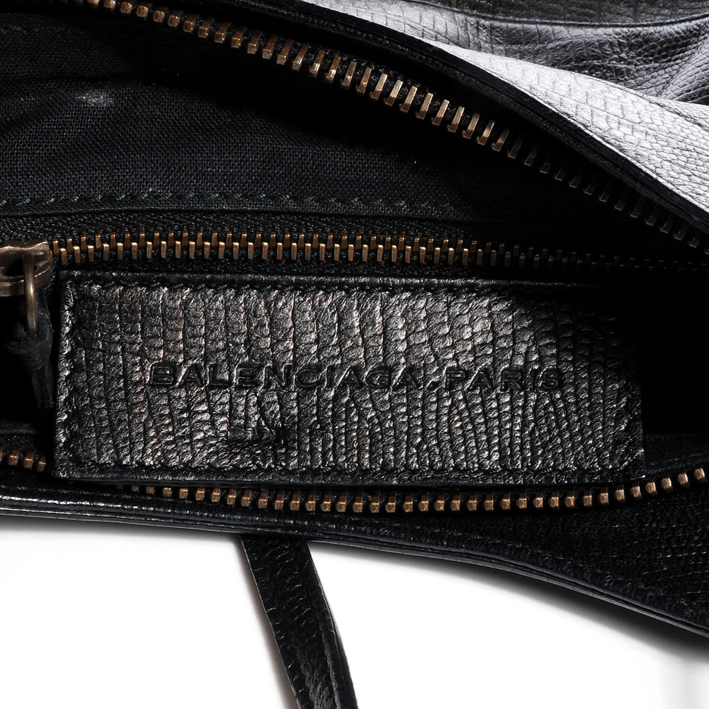 Agneau Lizard Embossed Classic Hardware Hip Black
