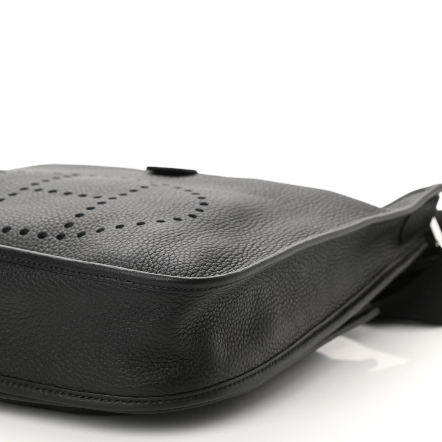 Taurillon Clemence Evelyne III PM Black