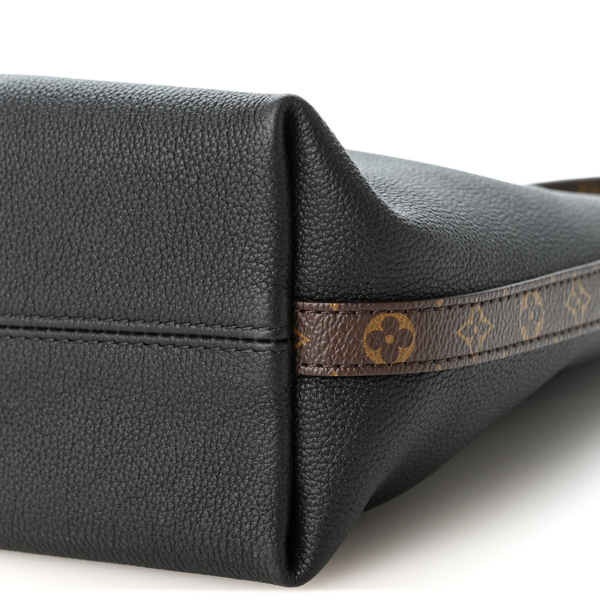 Calfskin Multipass Black