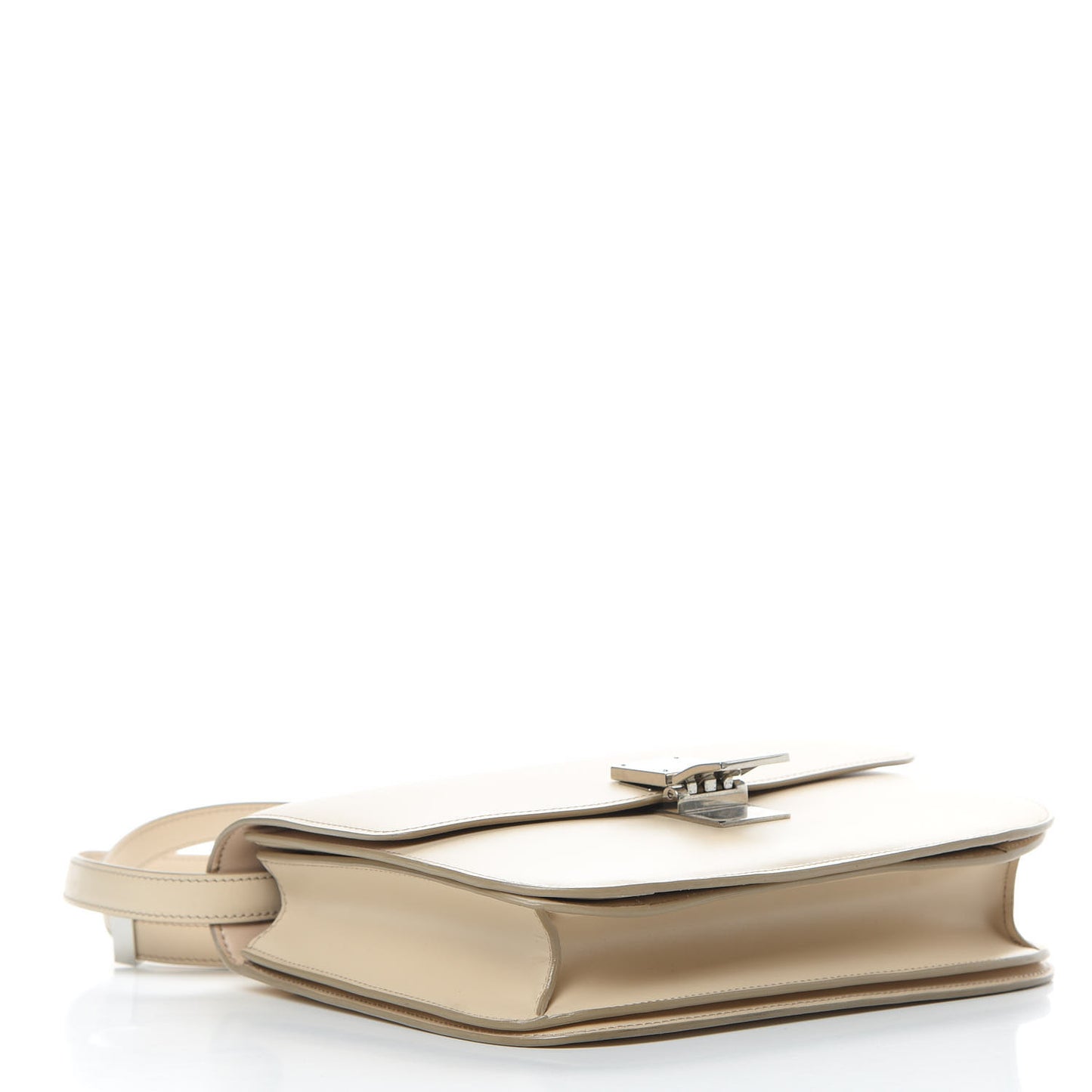 Box Calfskin Medium Classic Box Flap Chalk