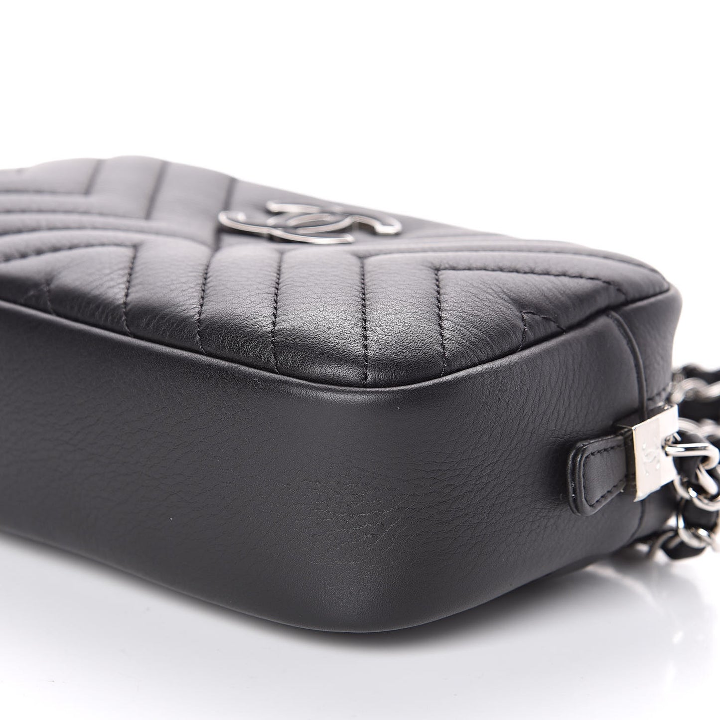 Calfskin Diagonal Chevron Quilted Tassel Camera Case Black