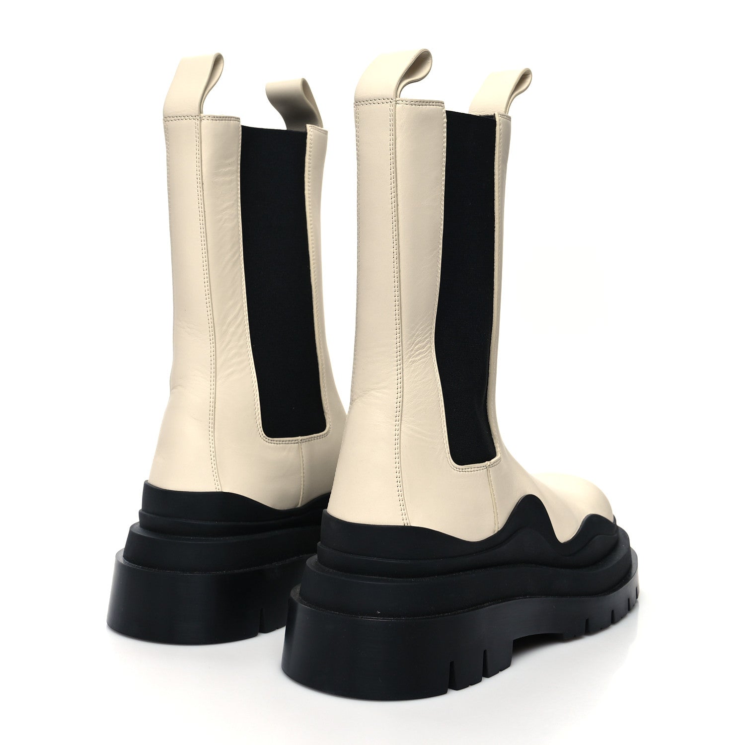 Bottega Veneta Calfskin The Tire Chelsea Boots 40 Sea Salt Black 4 of 7
