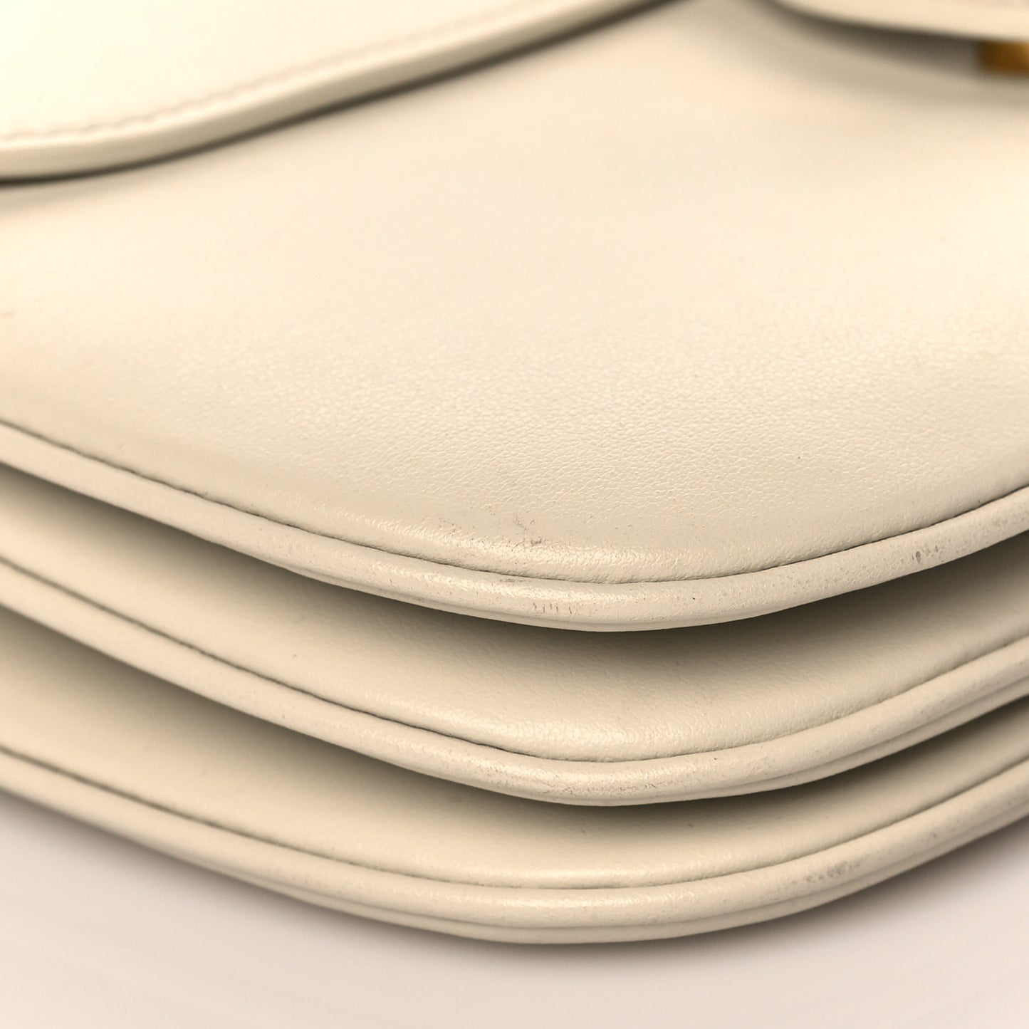 Smooth Calfskin Medium Tabou Rice