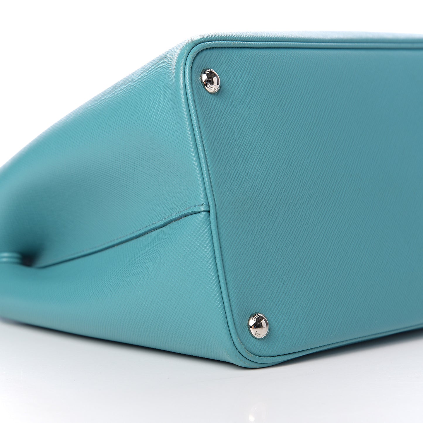 Saffiano Cuir Medium Double Handle Tote Turchese Acquamarina