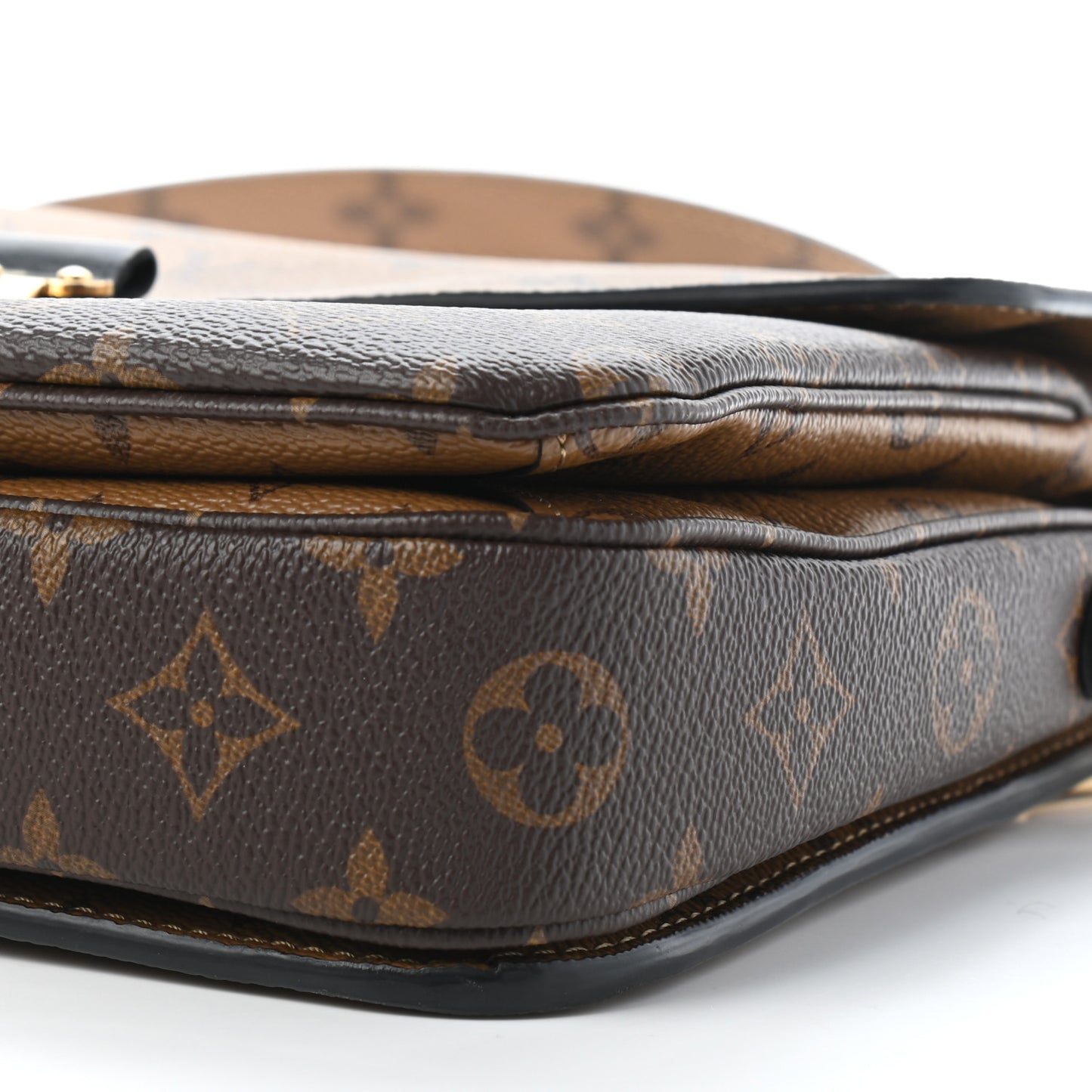 Reverse Monogram Pochette Metis