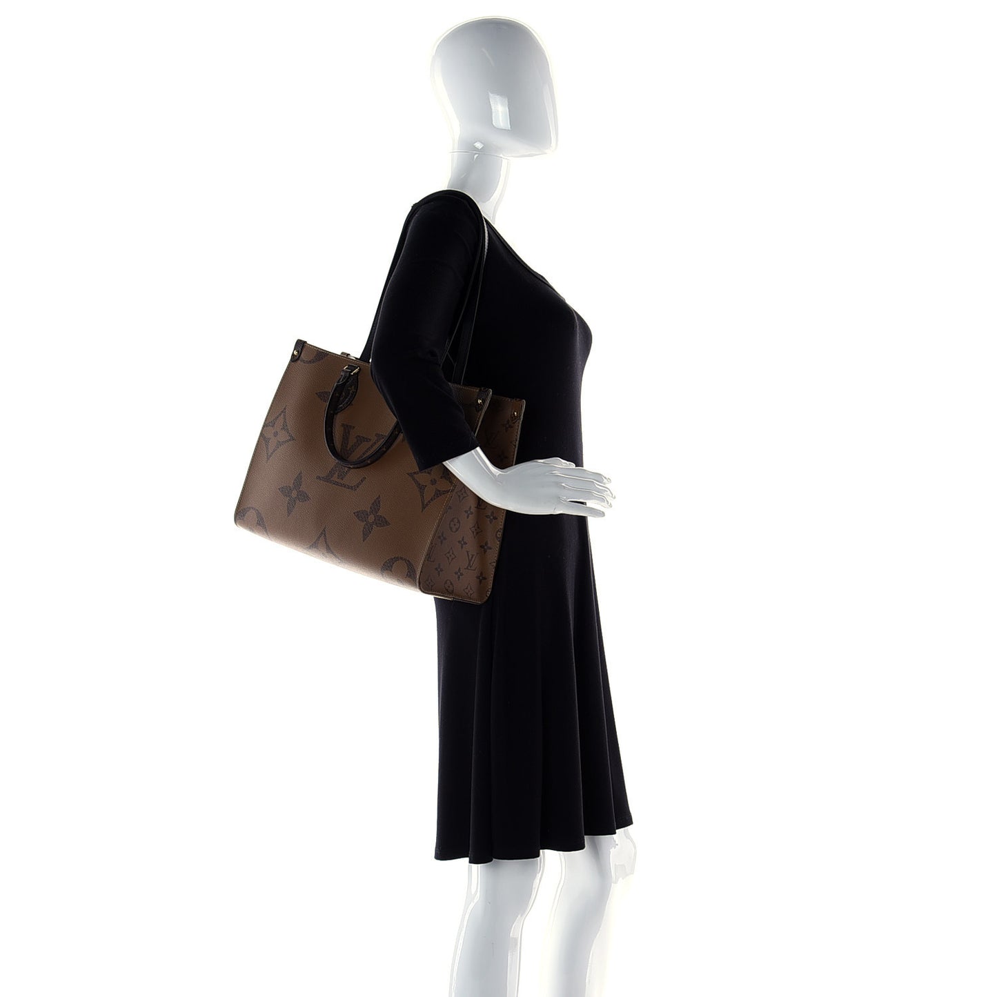 Reverse Monogram Giant Onthego MM
