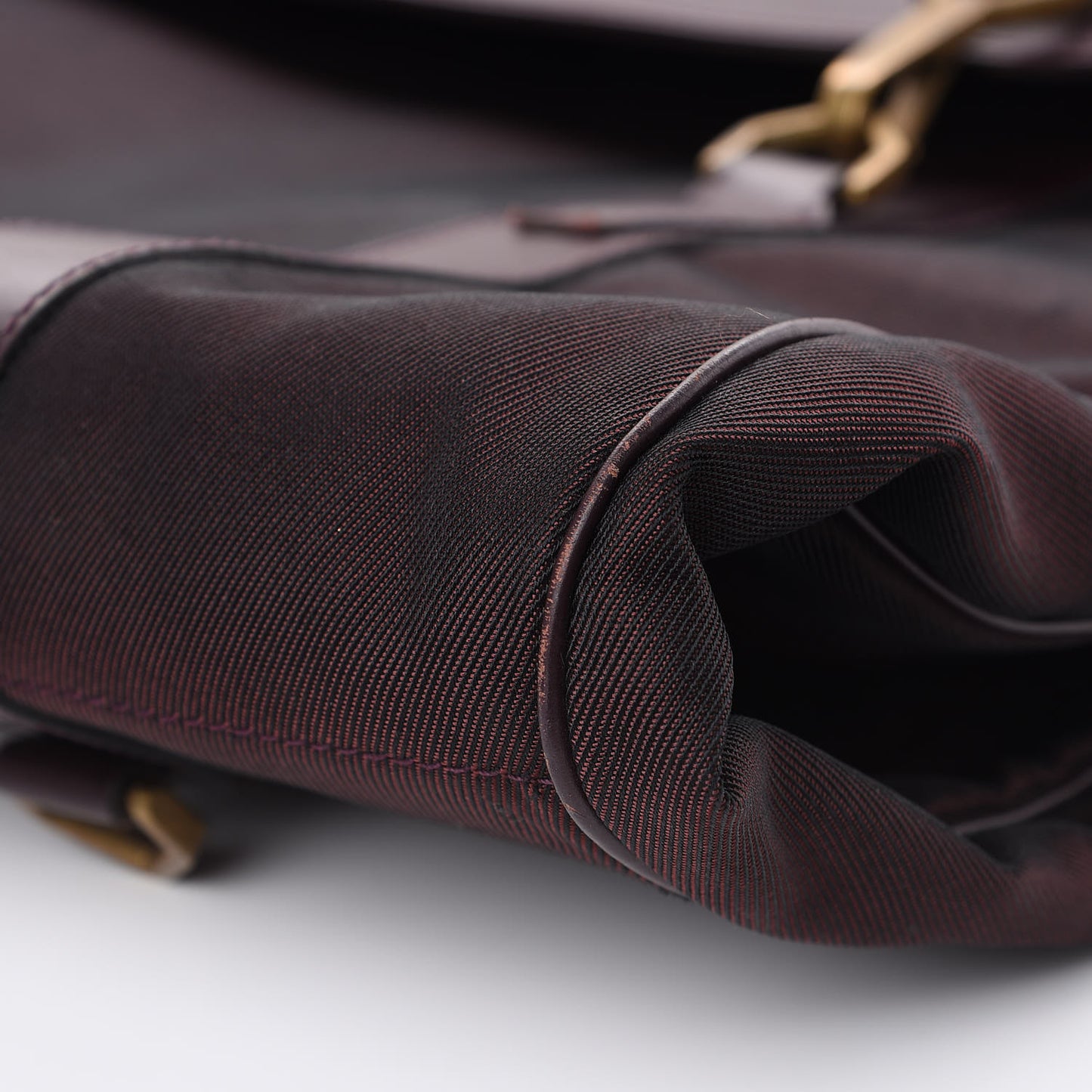 Taiga Nylon 2 Hanger Garment Carrier Bordeaux
