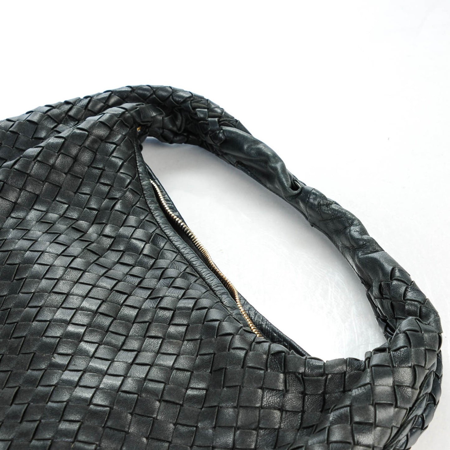 Nappa Intrecciato Medium Veneta Hobo Black
