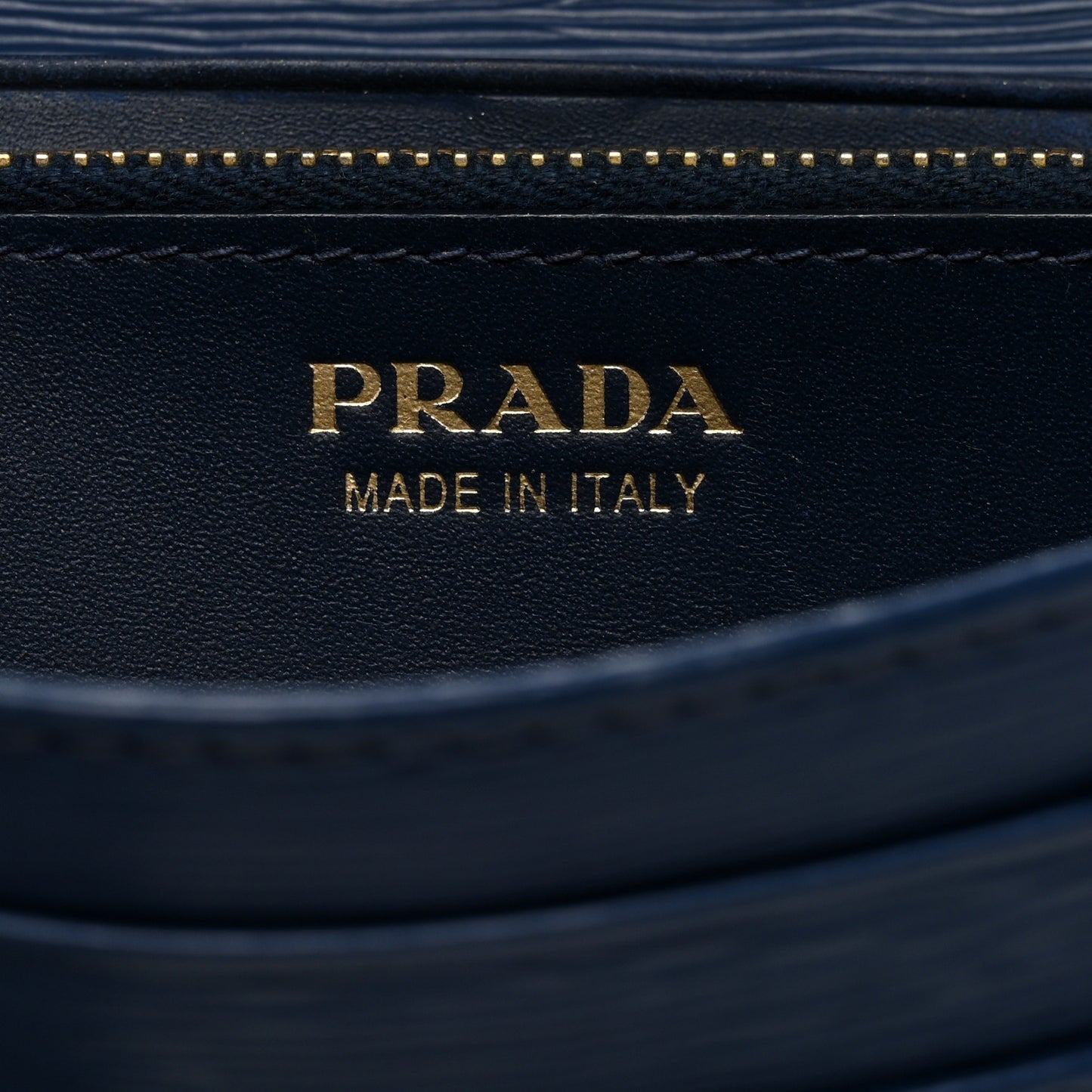 Vitello Move Continental Flap Travel Wallet Bleuette