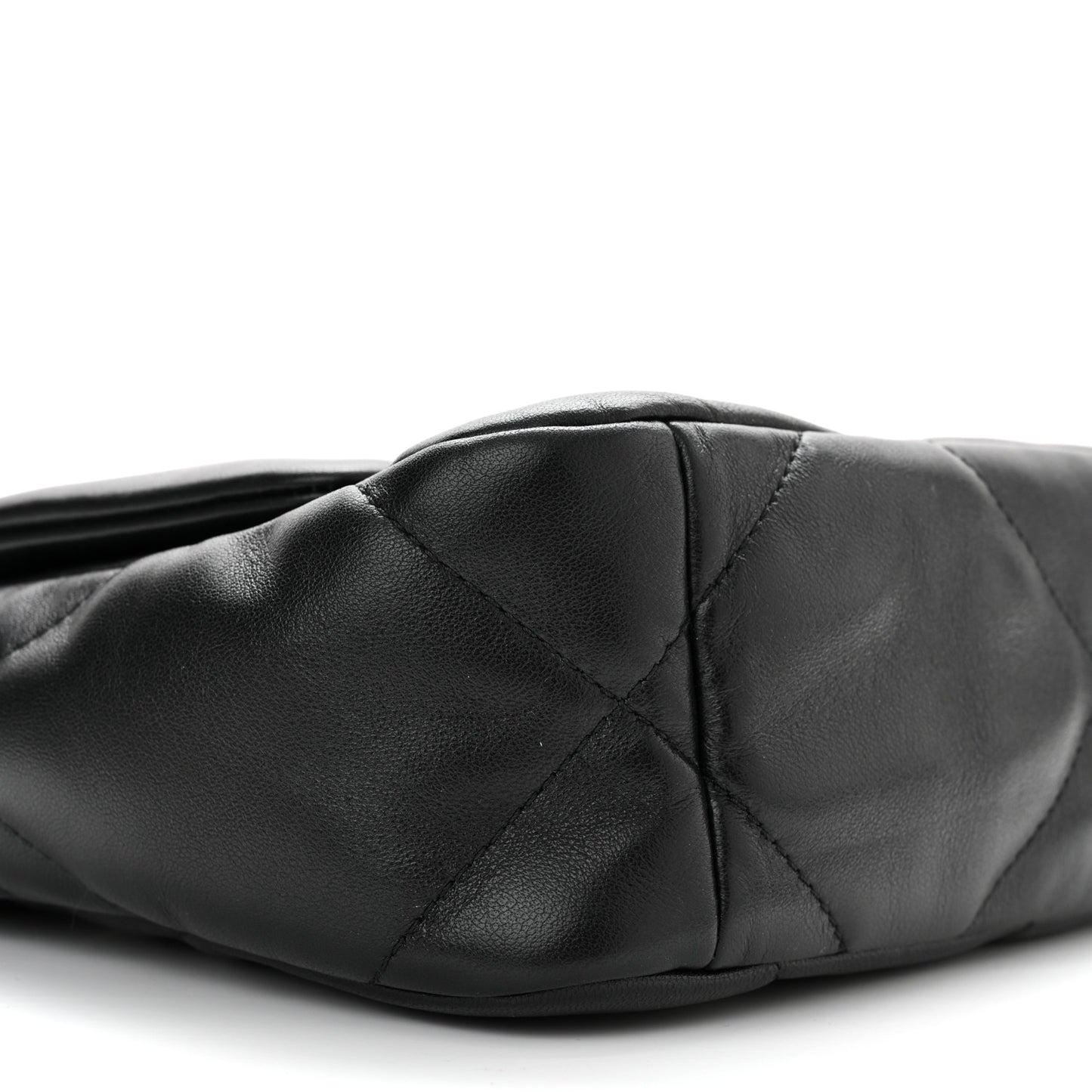 Lambskin Quilted Medium Chanel 19 Flap Black