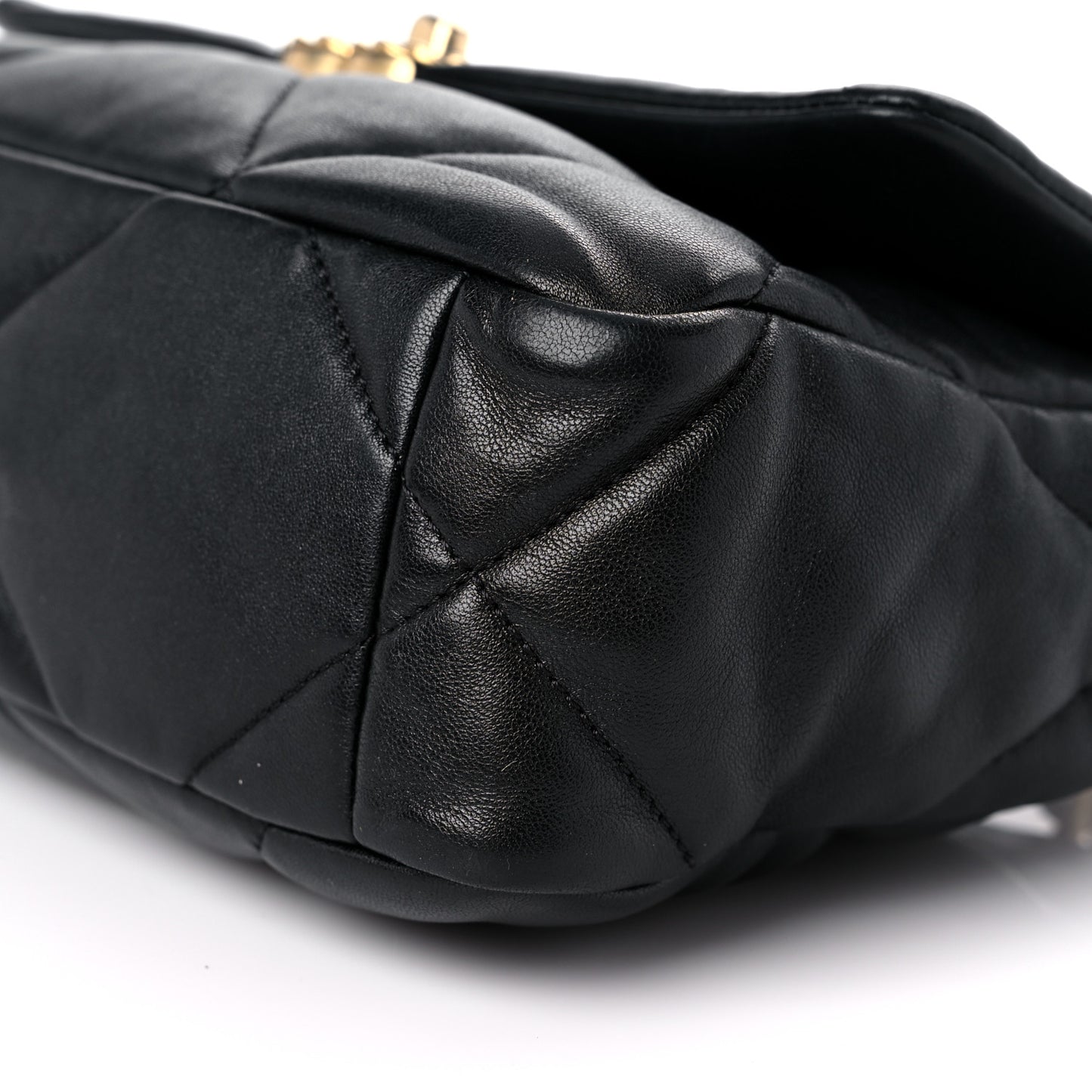 Lambskin Quilted Medium Chanel 19 Flap Black