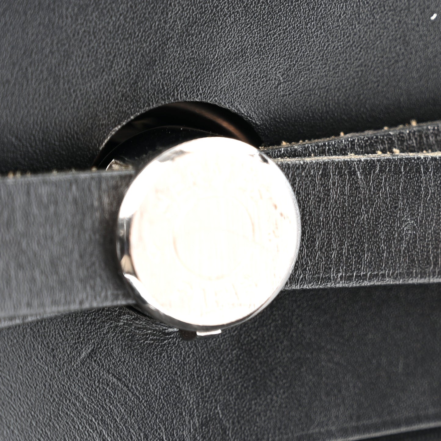 oile Vache Calfskin Herbag 39 MM Black