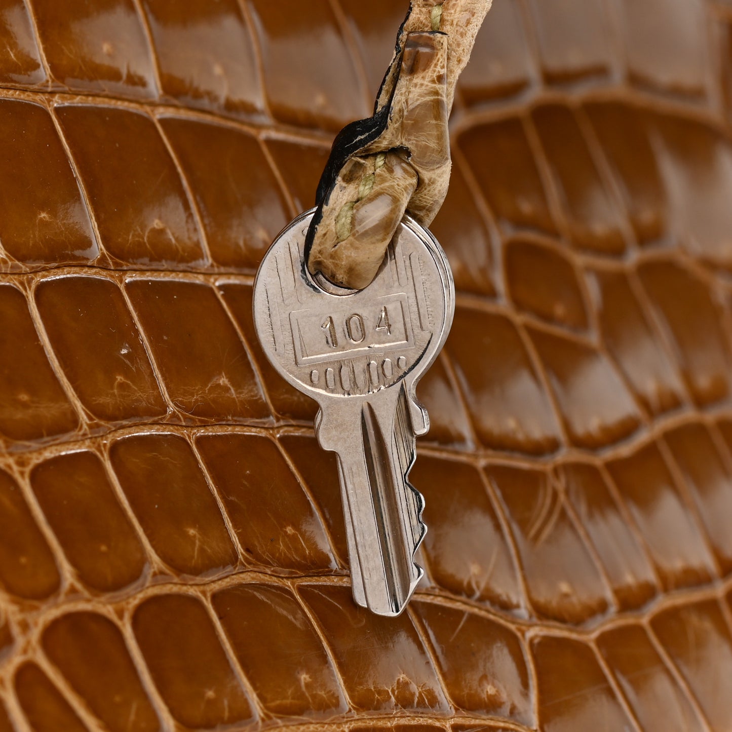 Shiny Porosus Crocodile Birkin 30 Ficelle Chartreuse