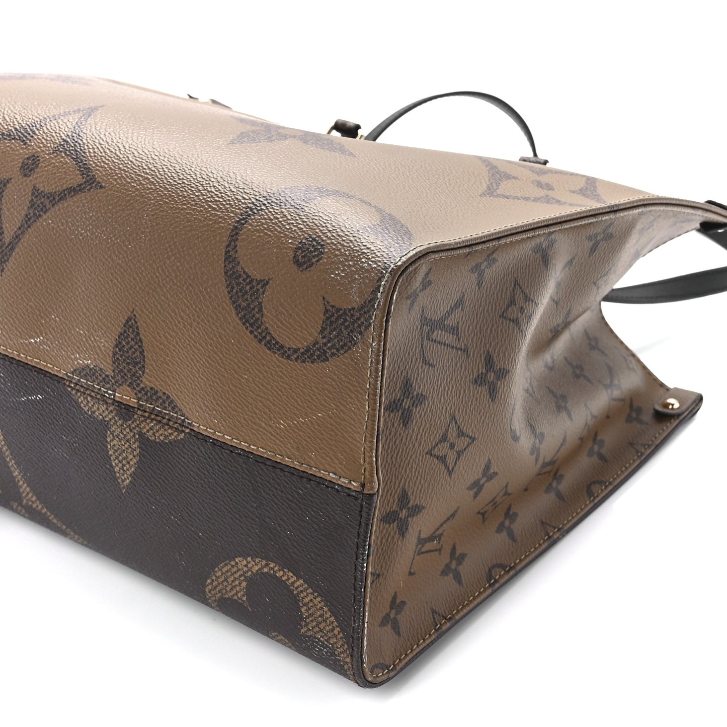 Reverse Monogram Giant Onthego MM