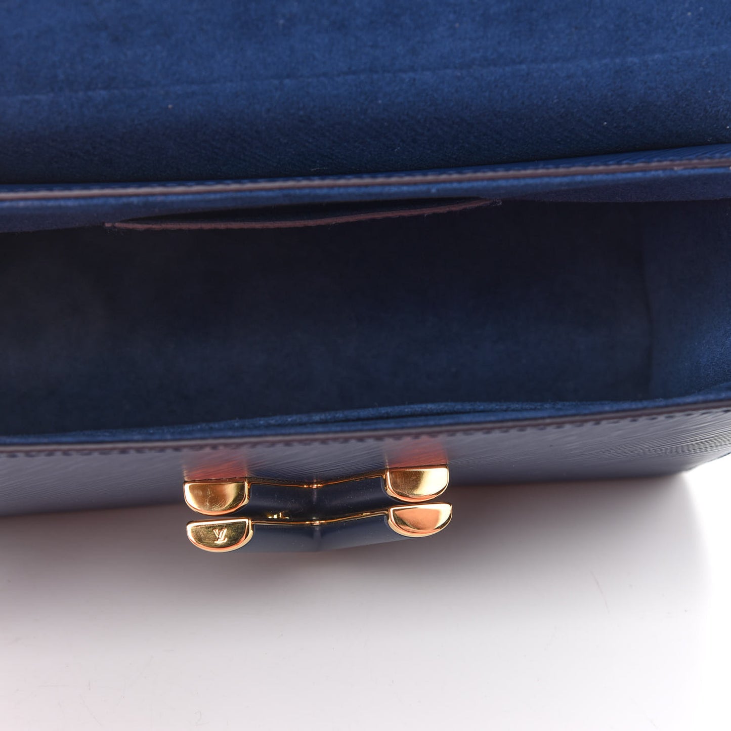 Epi Twist Shoulder Bag MM Indigo