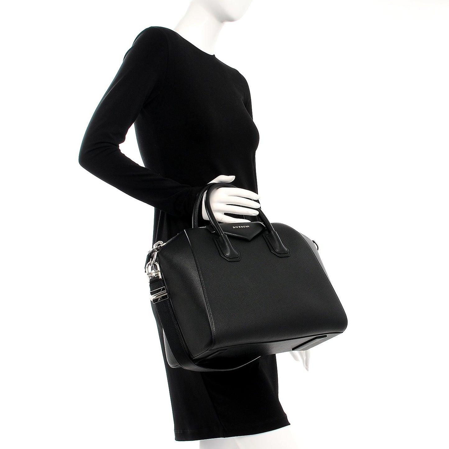 Sugar Goatskin Medium Antigona Black