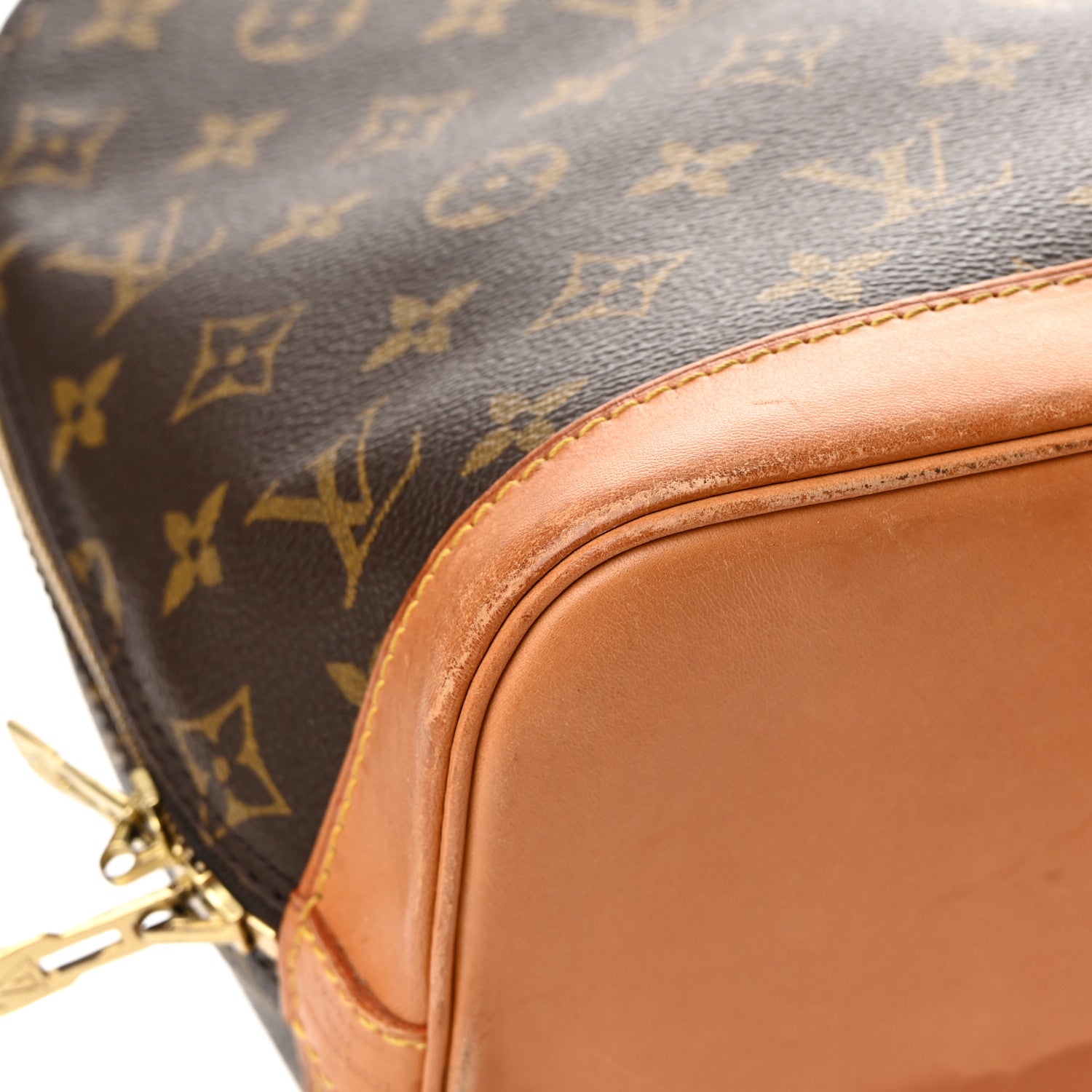 Louis Vuitton Monogram Alma PM 9 of 24