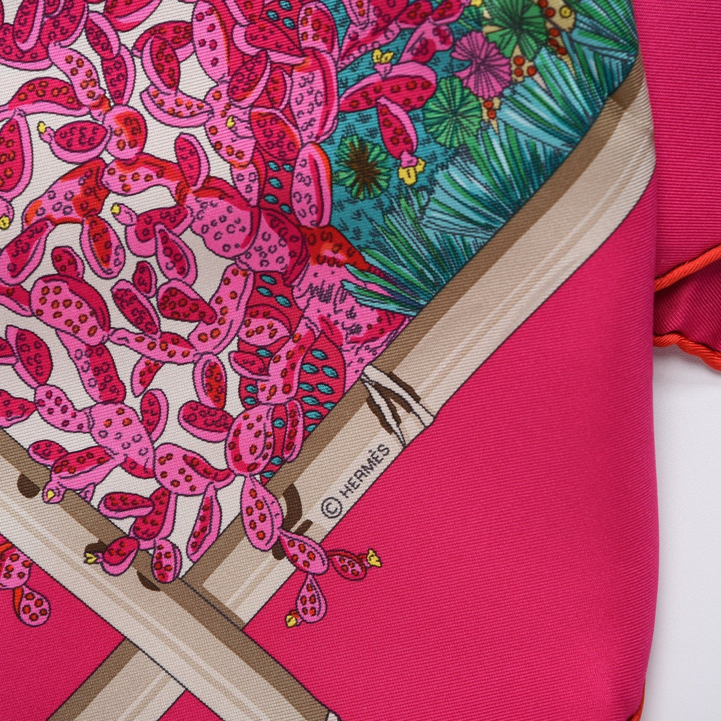 Silk Jardins D Hiver Scarf 90 Rose Vif Vert Creme