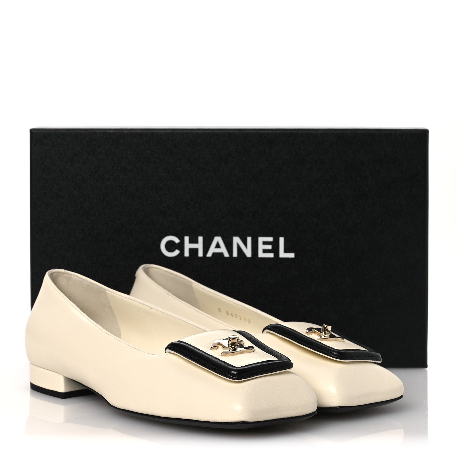 Chanel Lambskin Turnlock CC Ballet Flats 36 Ivory Black 1875629