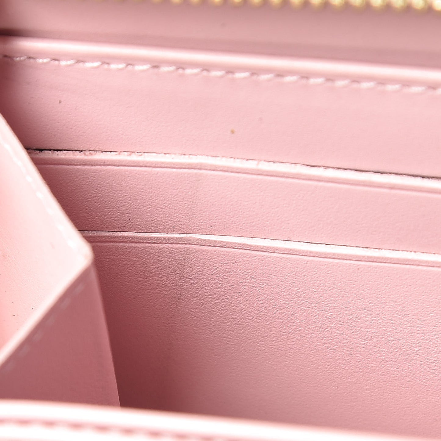 Vernis Rayures Zippy Wallet Dune