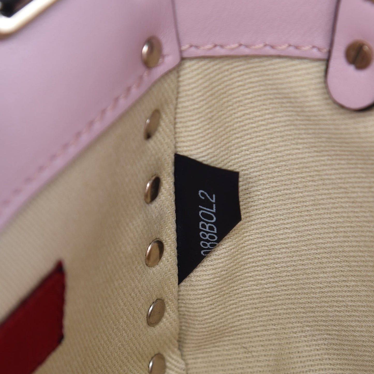 Vitello Micro Rockstud Tote Cipria