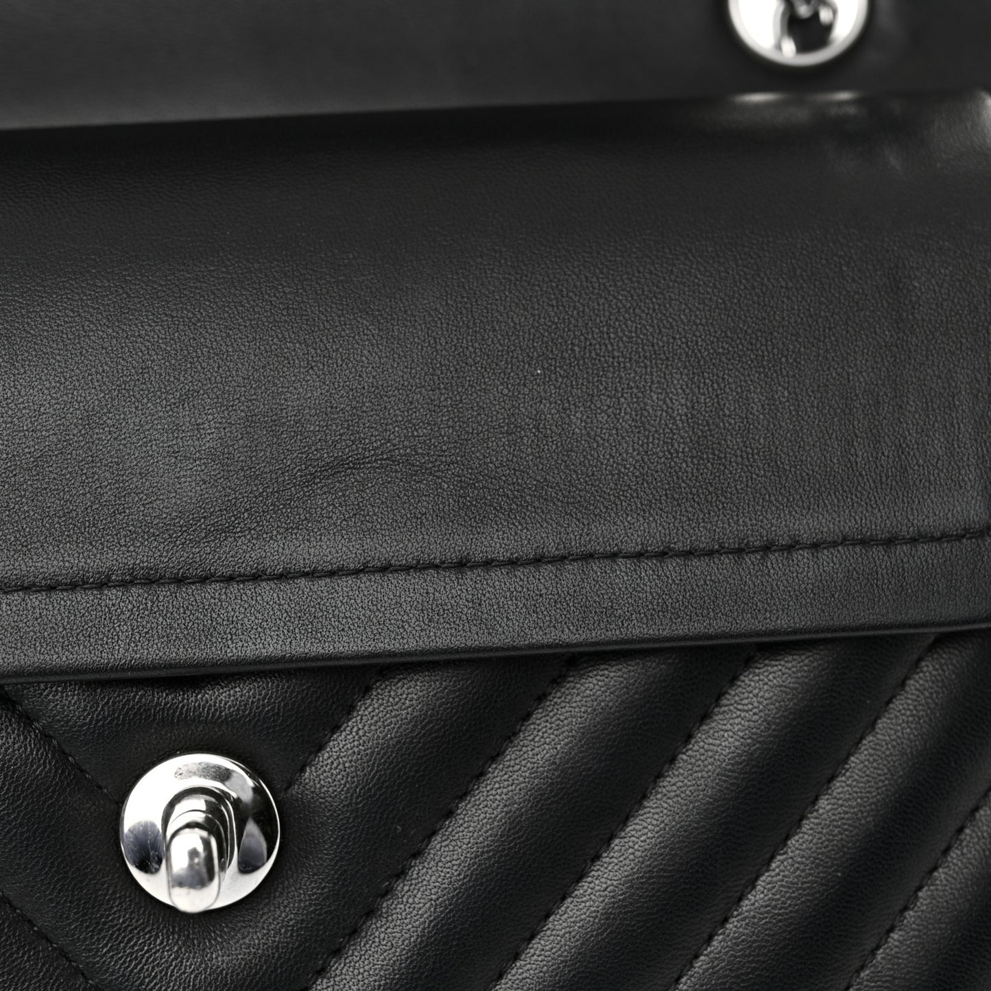 Lambskin Chevron Quilted Small Double Flap Black