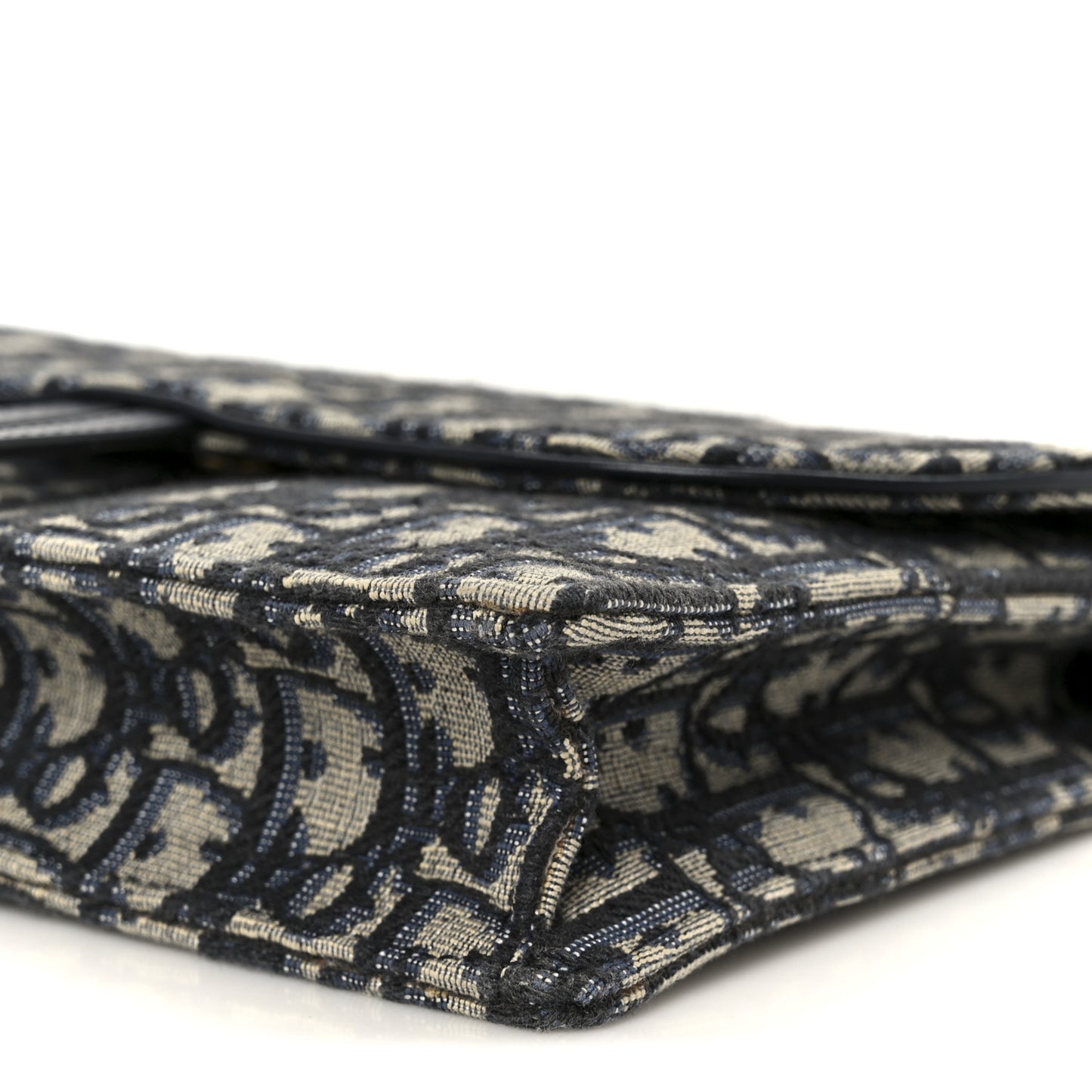Oblique Saddle Chain Pouch Blue