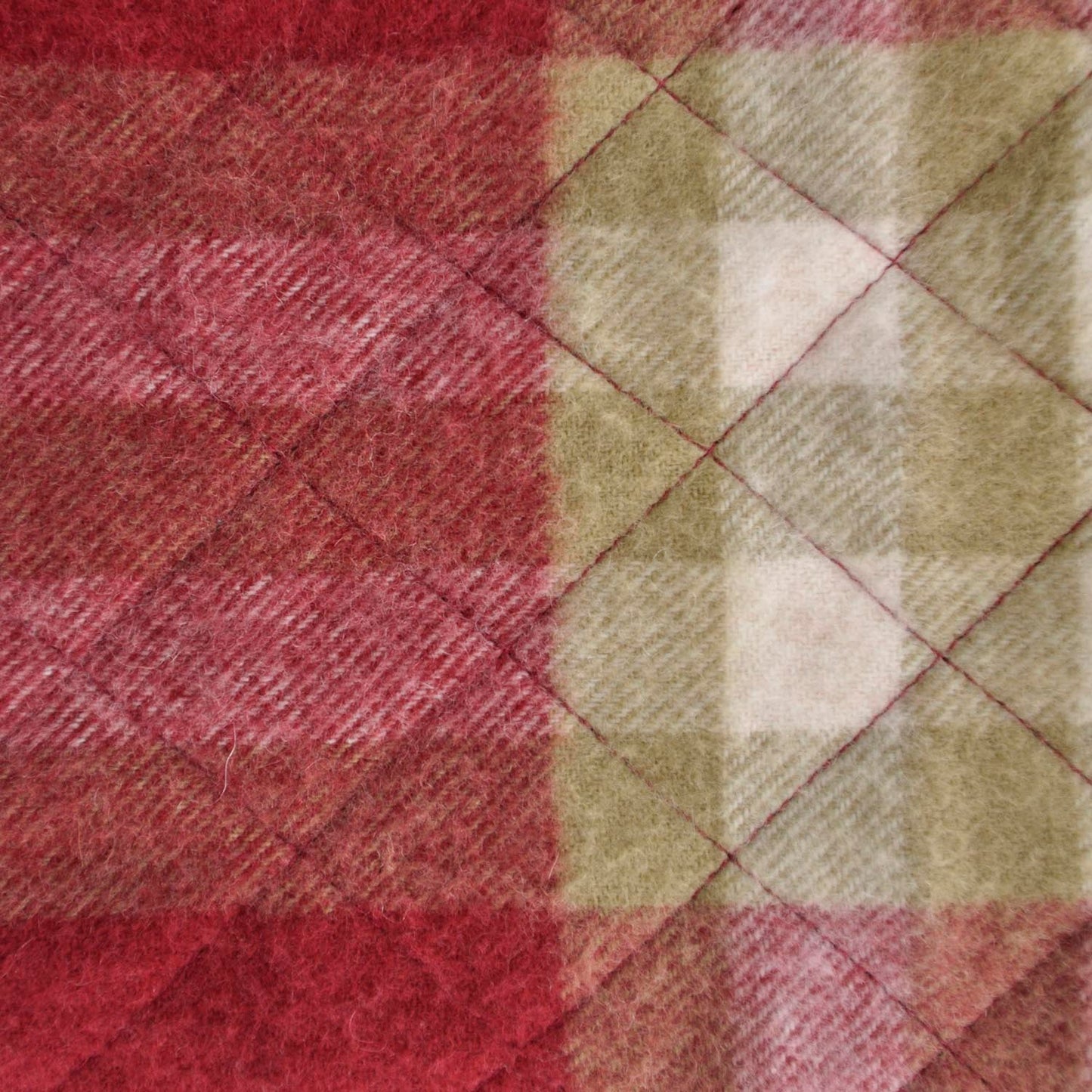 Cashmere Quilted Check Scarf Red