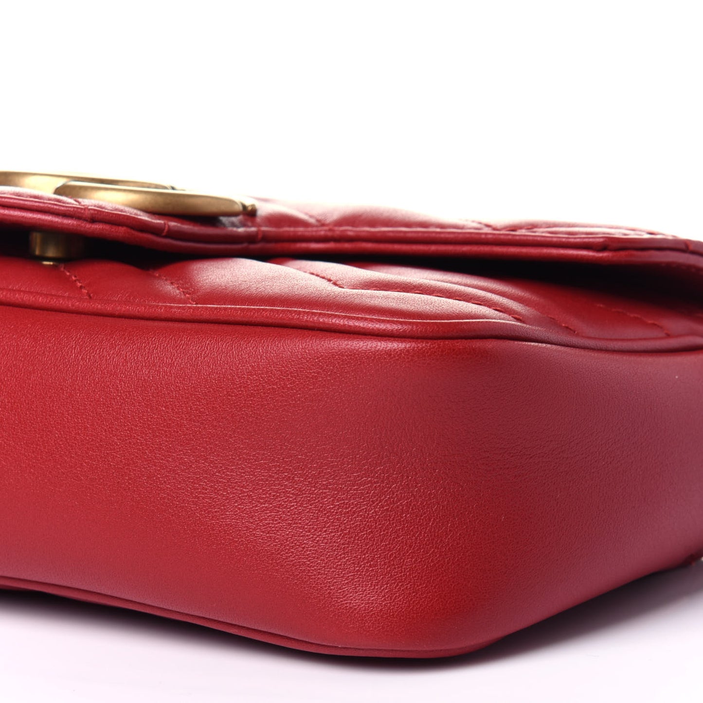 Calfskin Matelasse Super Mini GG Marmont Shoulder Bag Hibiscus Red