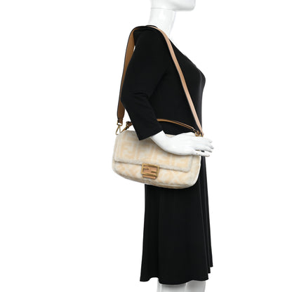 Fendi Shearling Vitello Dolce Macro FF 1974 Baguette White Ice Cuoio Miele Scuro 2 of 9