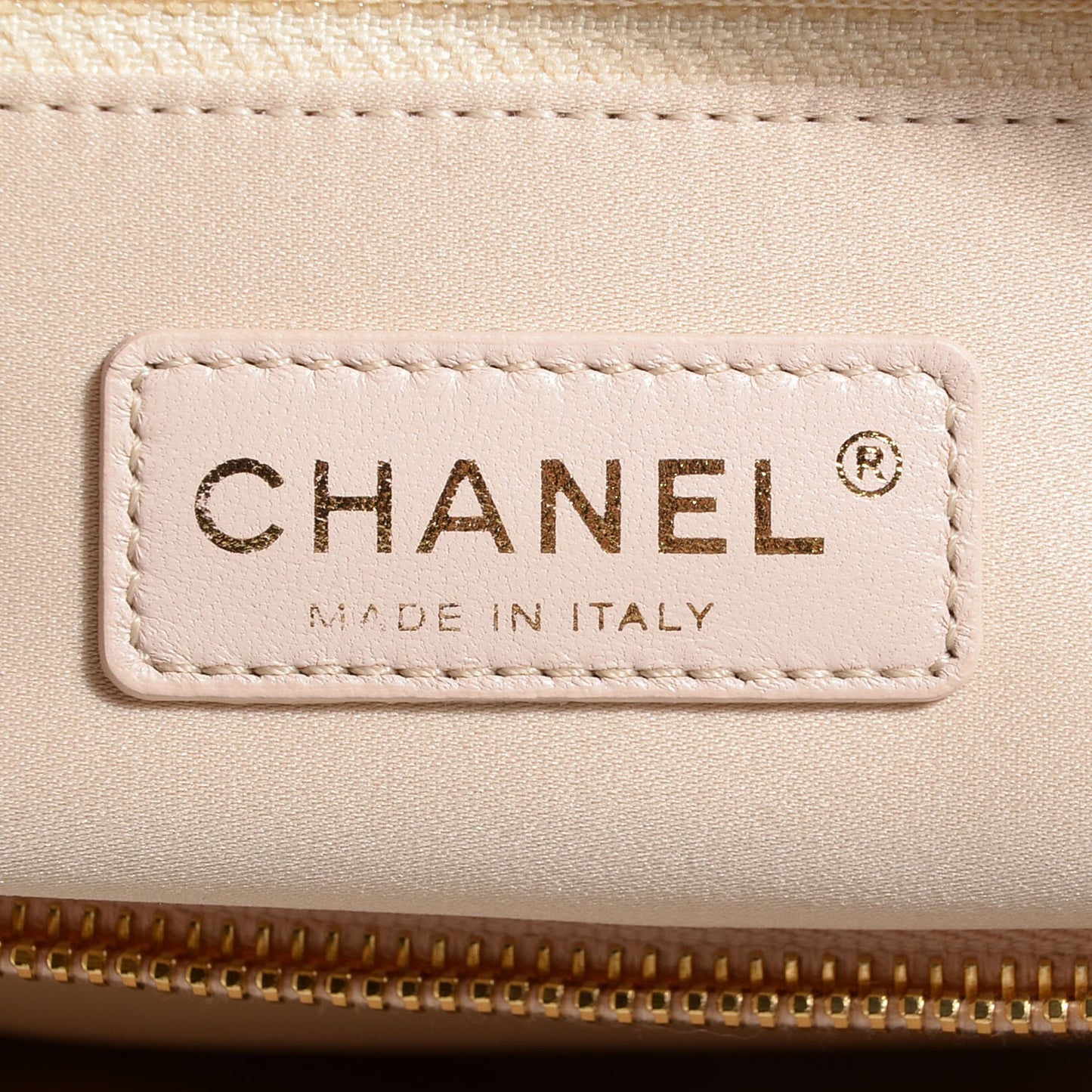 Caviar Quilted Grand Shopping Tote GST Beige Clair