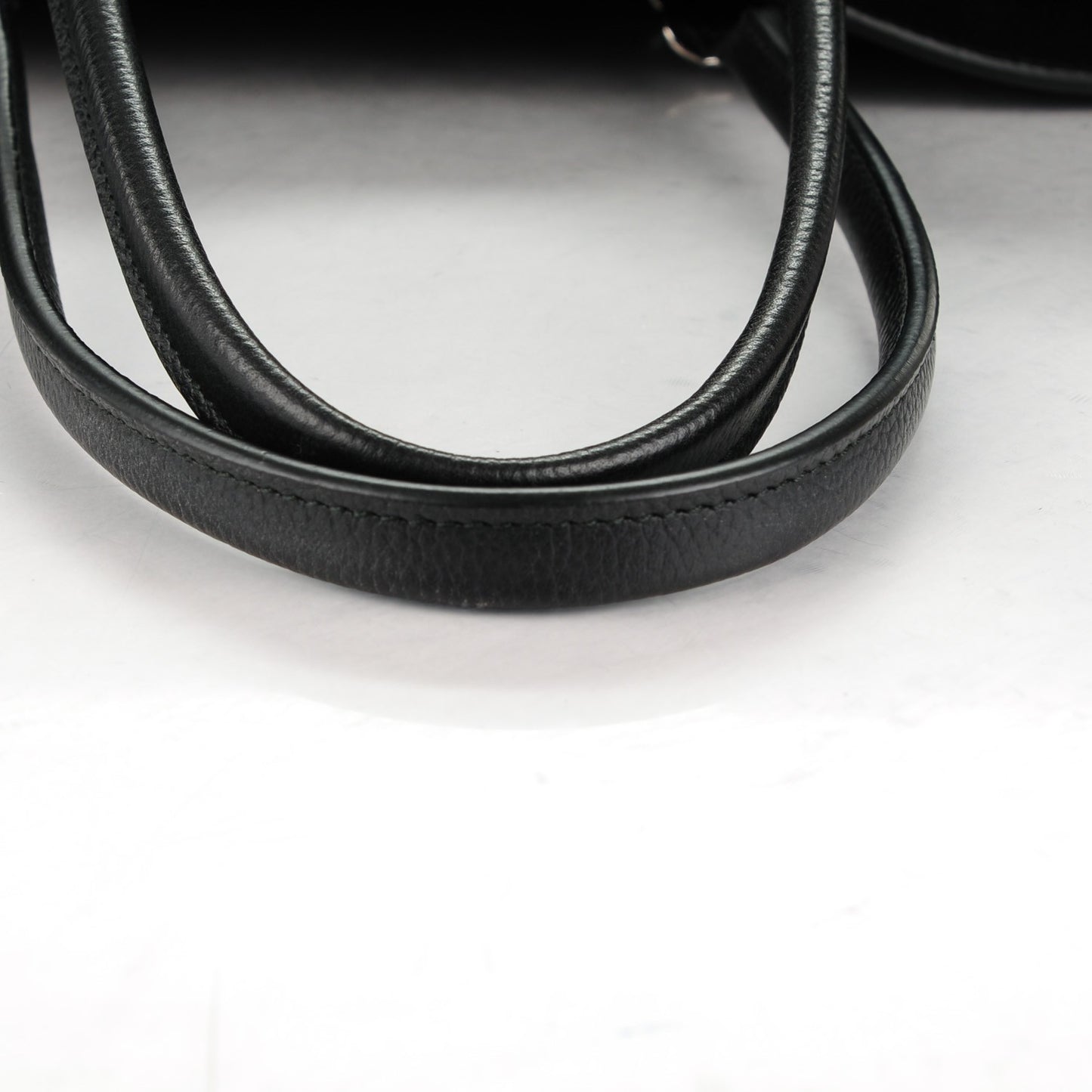 Supple Calfskin Papier A4 Zip Around Tote Black