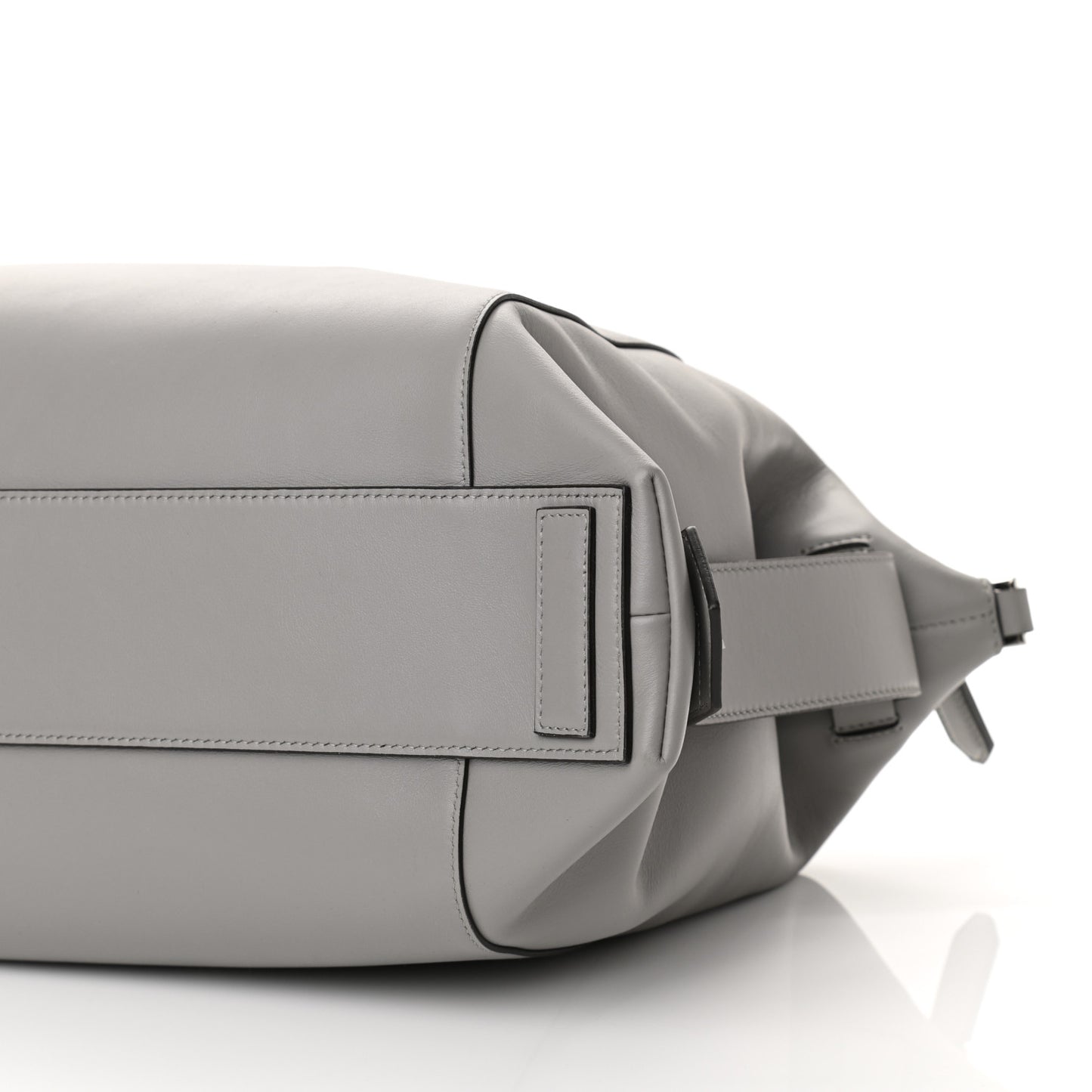 Smooth Calfskin Medium Soft Antigona Grey