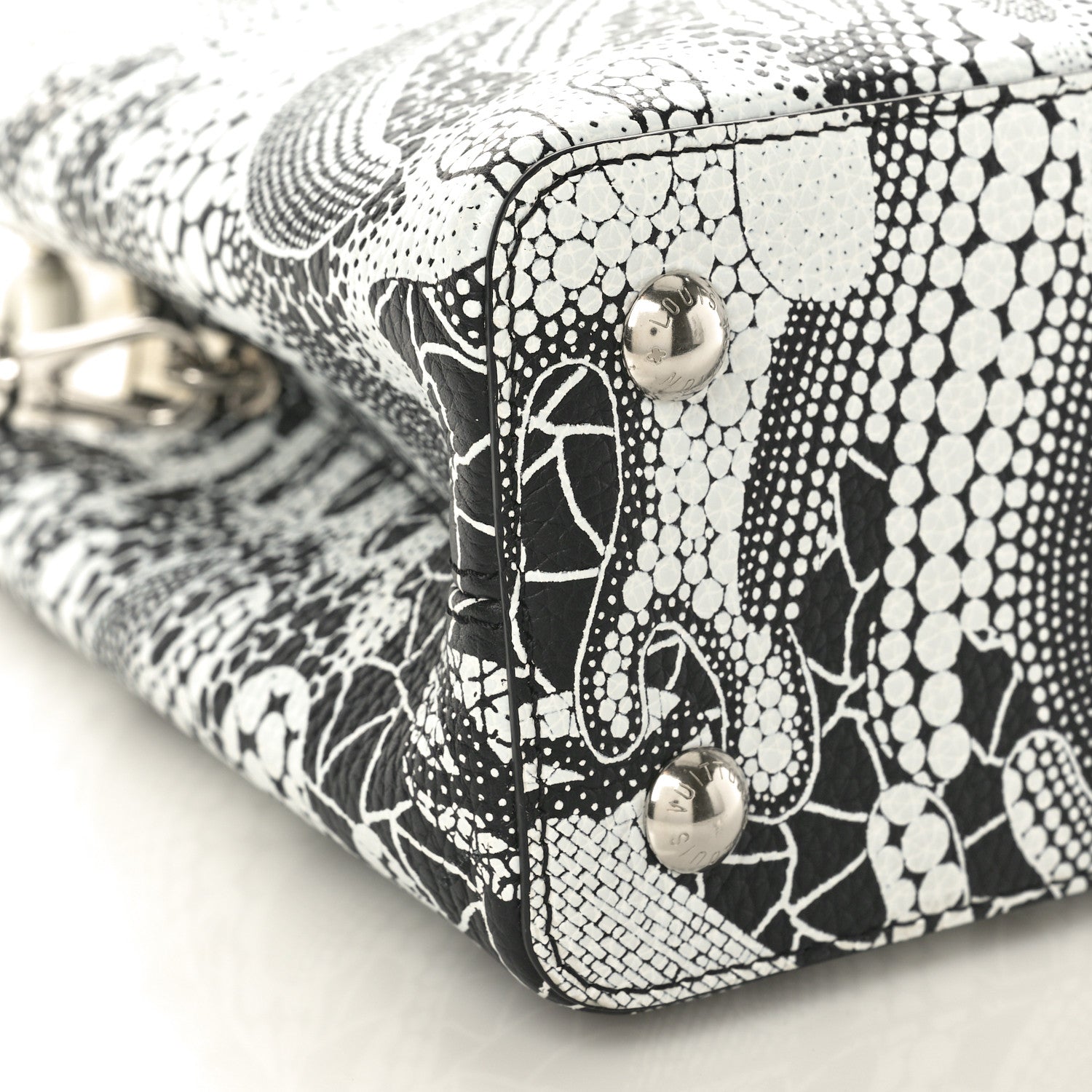 Louis Vuitton LV X YK Taurillon Psychedelic Capucines MM Black White 8 of 9