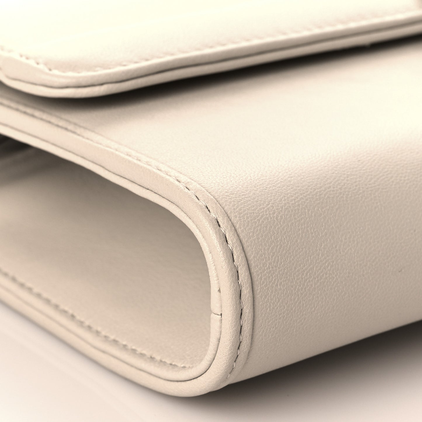 Lambskin Linea Matisse Shoulder Bag Mystic White