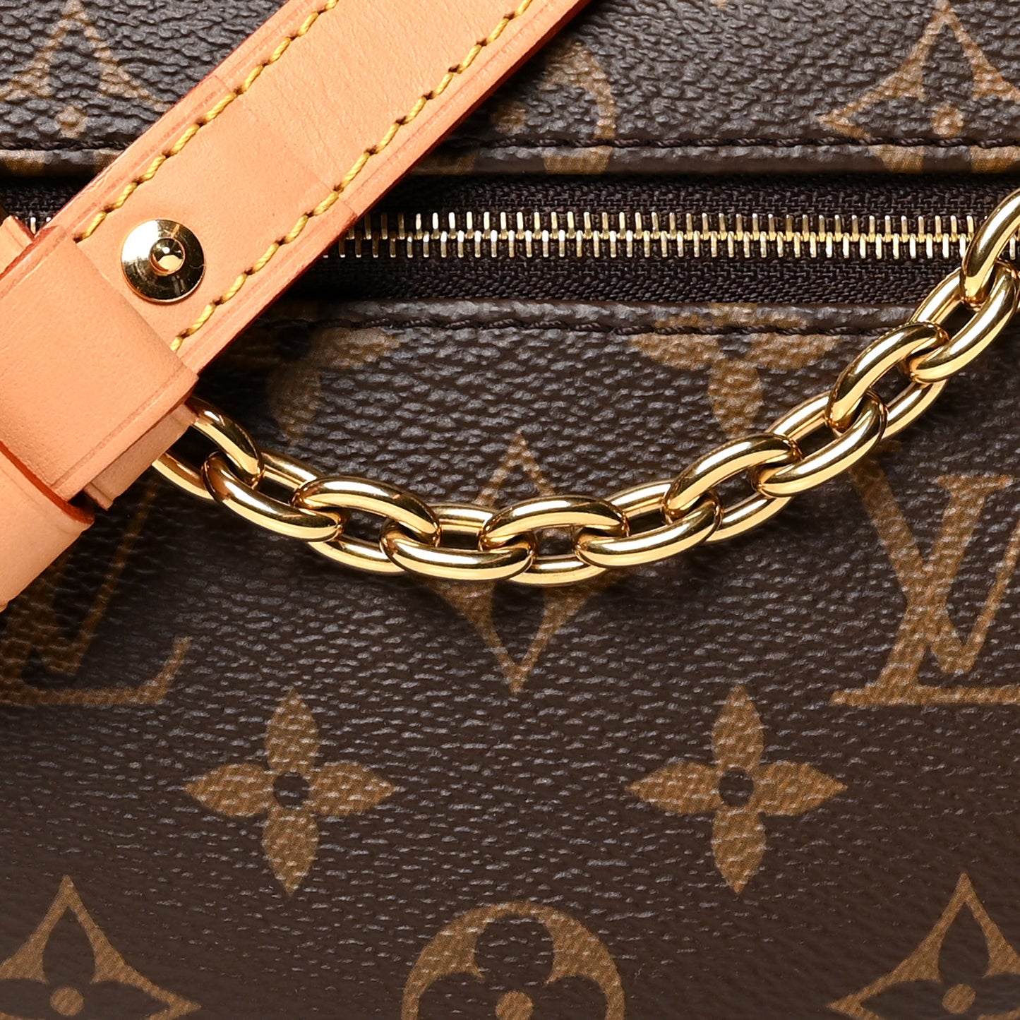 Monogram Loop