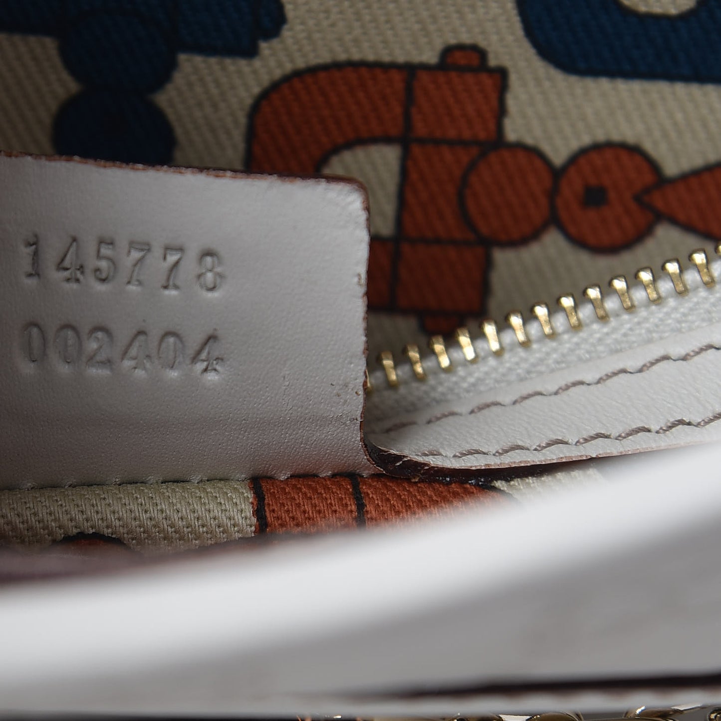 Guccissima Punch Hobo Off White
