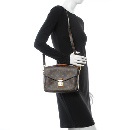 Louis Vuitton Monogram Pochette Metis 2 of 9