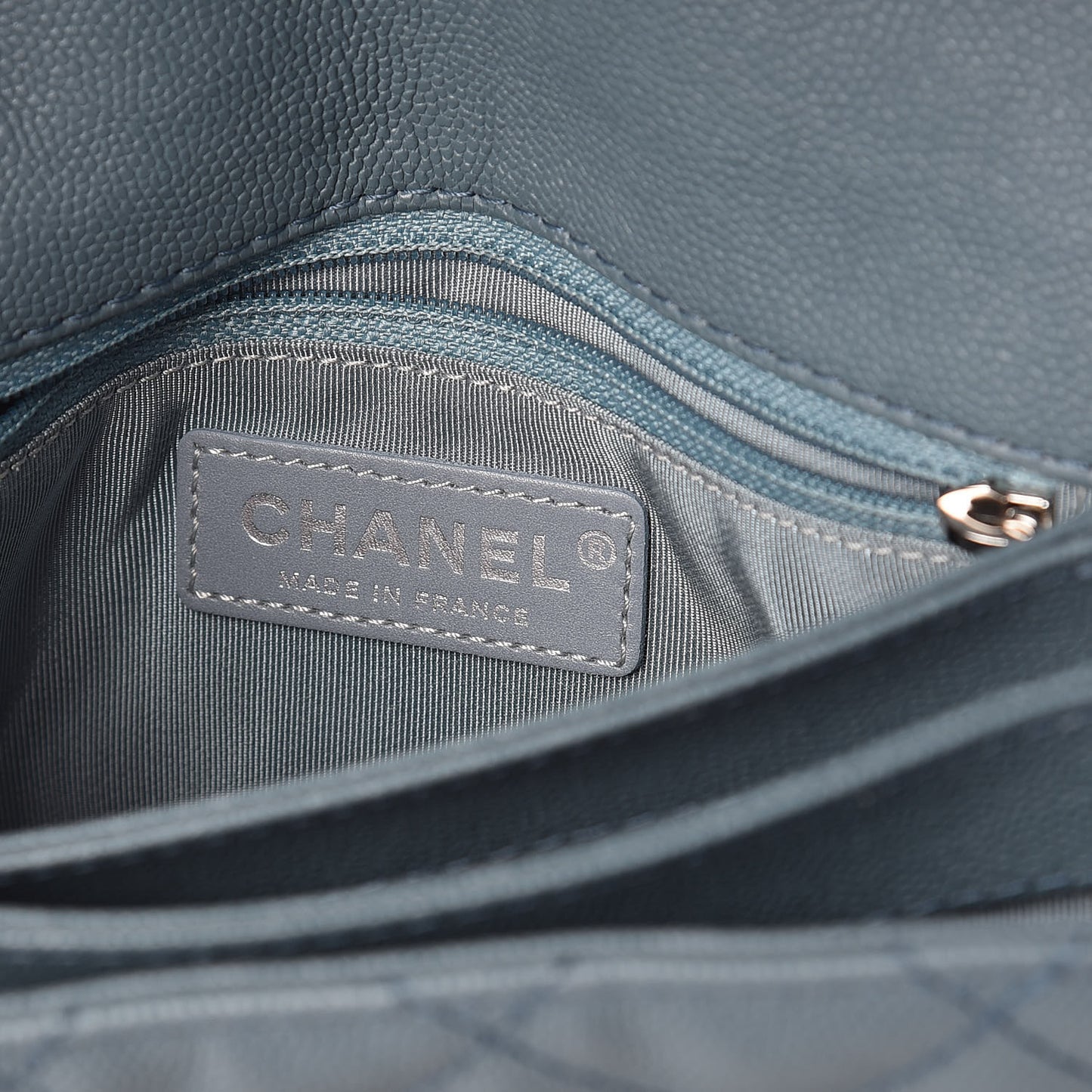 Caviar Quilted Medium Urban Companion Flap Blue