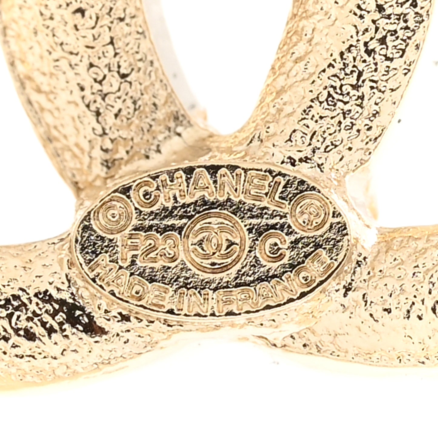 Metal Crystal CC Logo Heart Brooch Gold