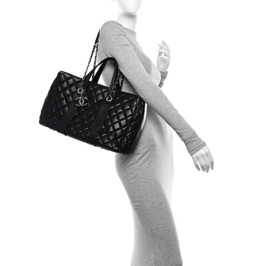 Lambskin Quilted Large Easy Carry Shopping Tote Black